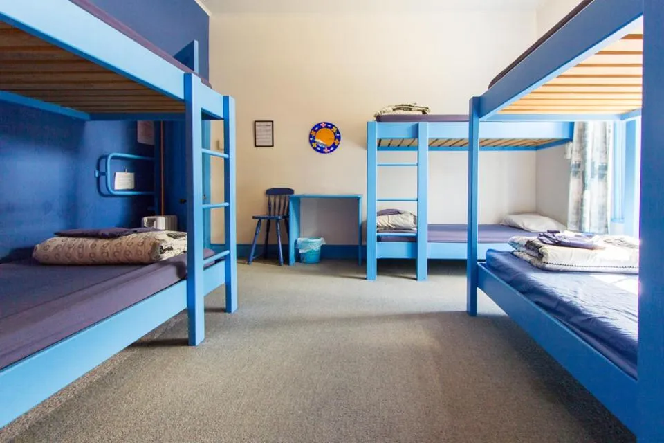 bunk bed, Bed in Sequoia Lodge Backpackers