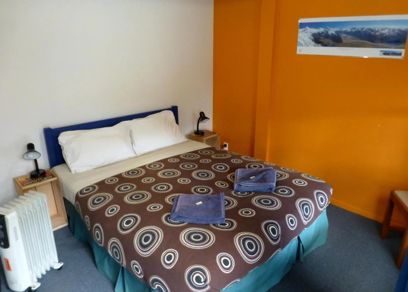 Bed in Sequoia Lodge Backpackers