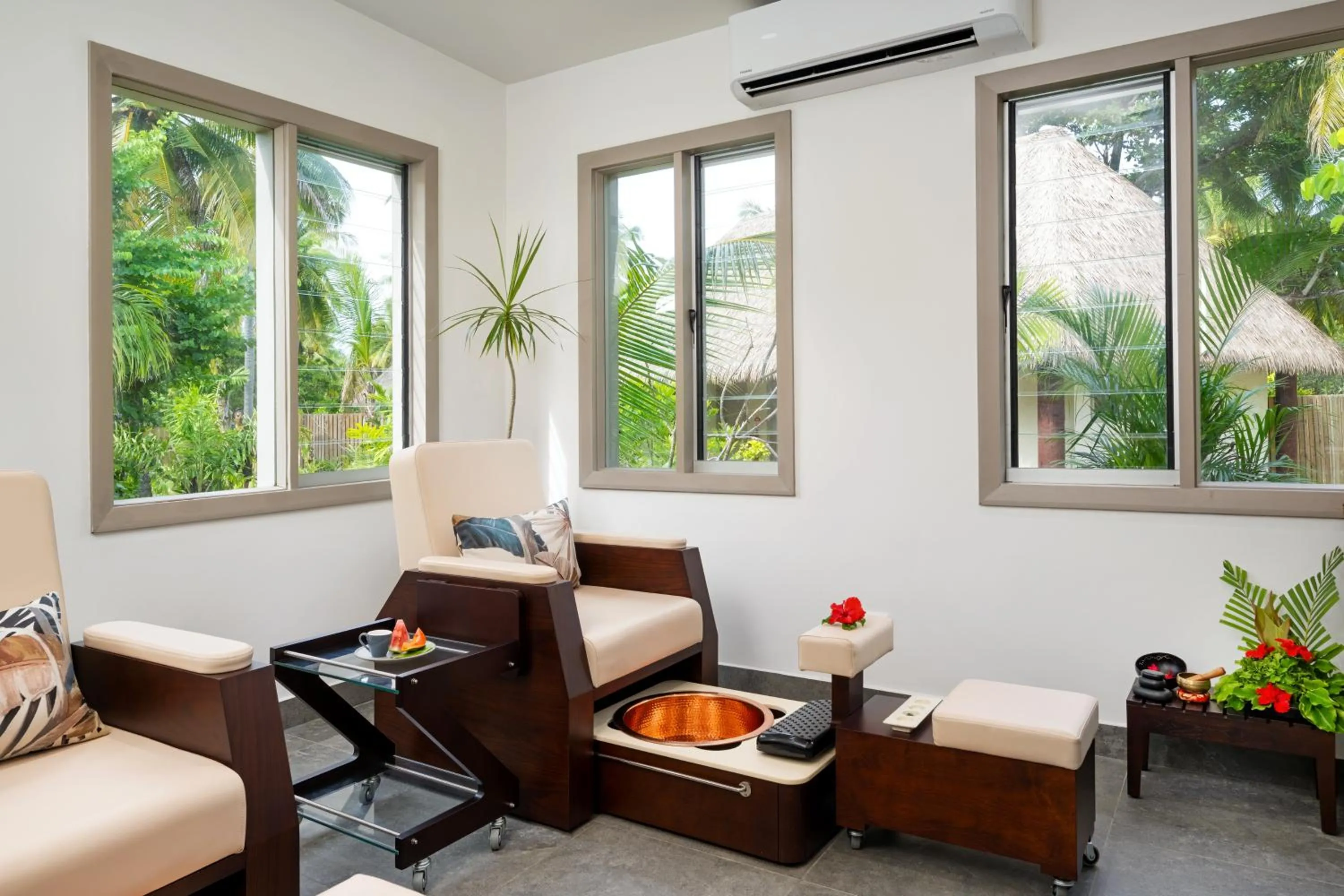 Spa and wellness centre/facilities in Lomani Island Resort & Spa