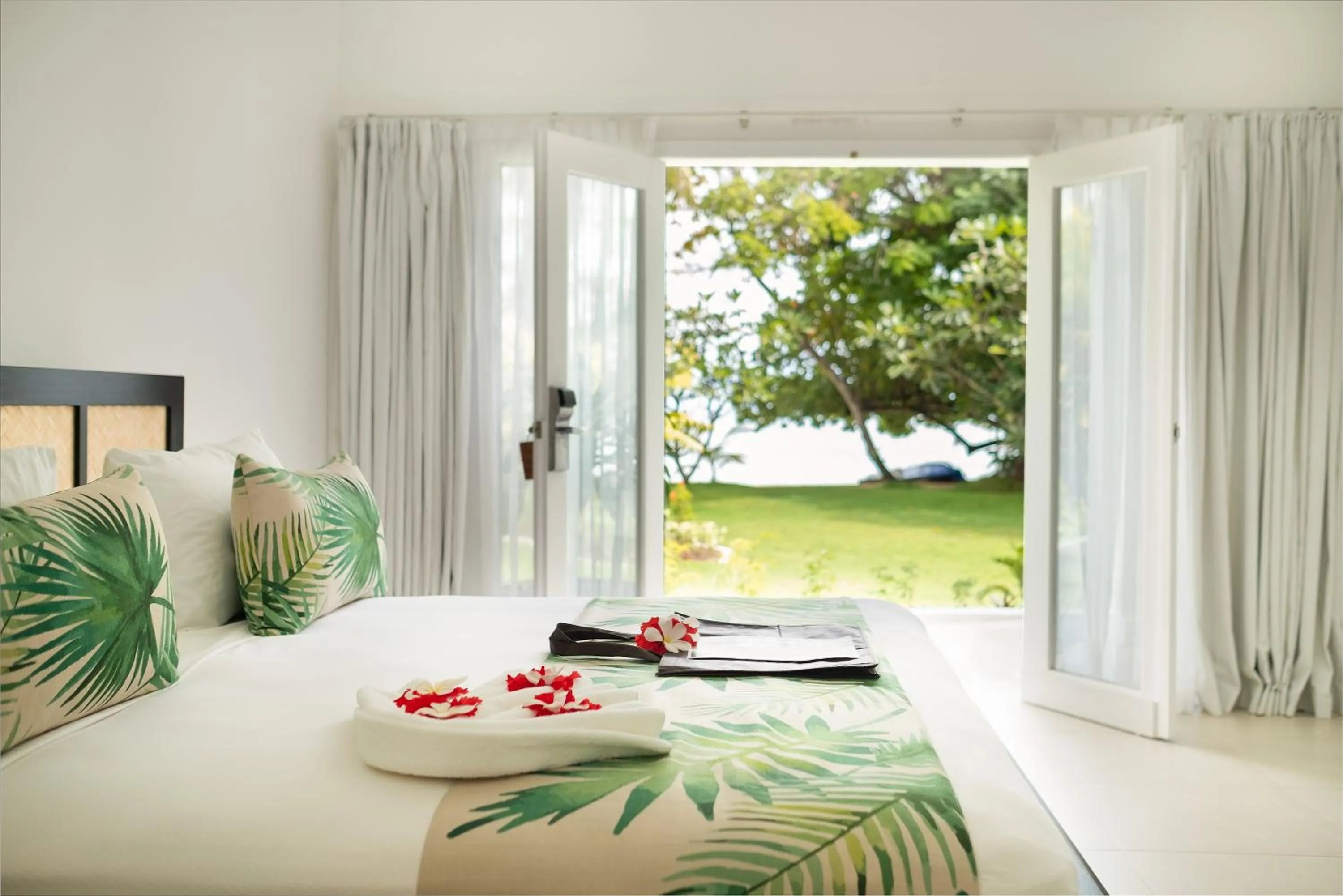 Bedroom, Bed in Lomani Island Resort & Spa