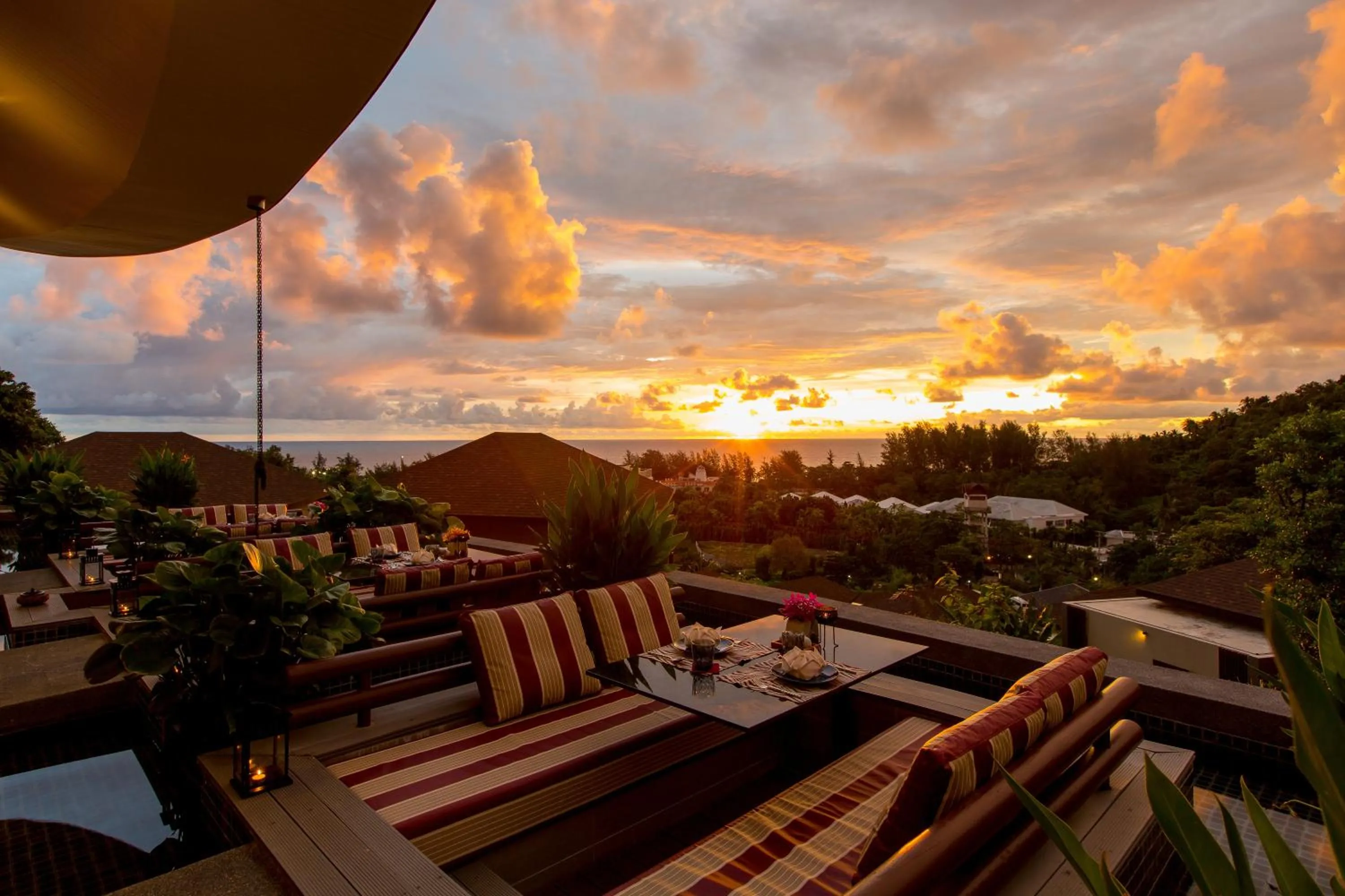 Restaurant/places to eat in Mandarava Resort and Spa, Karon Beach