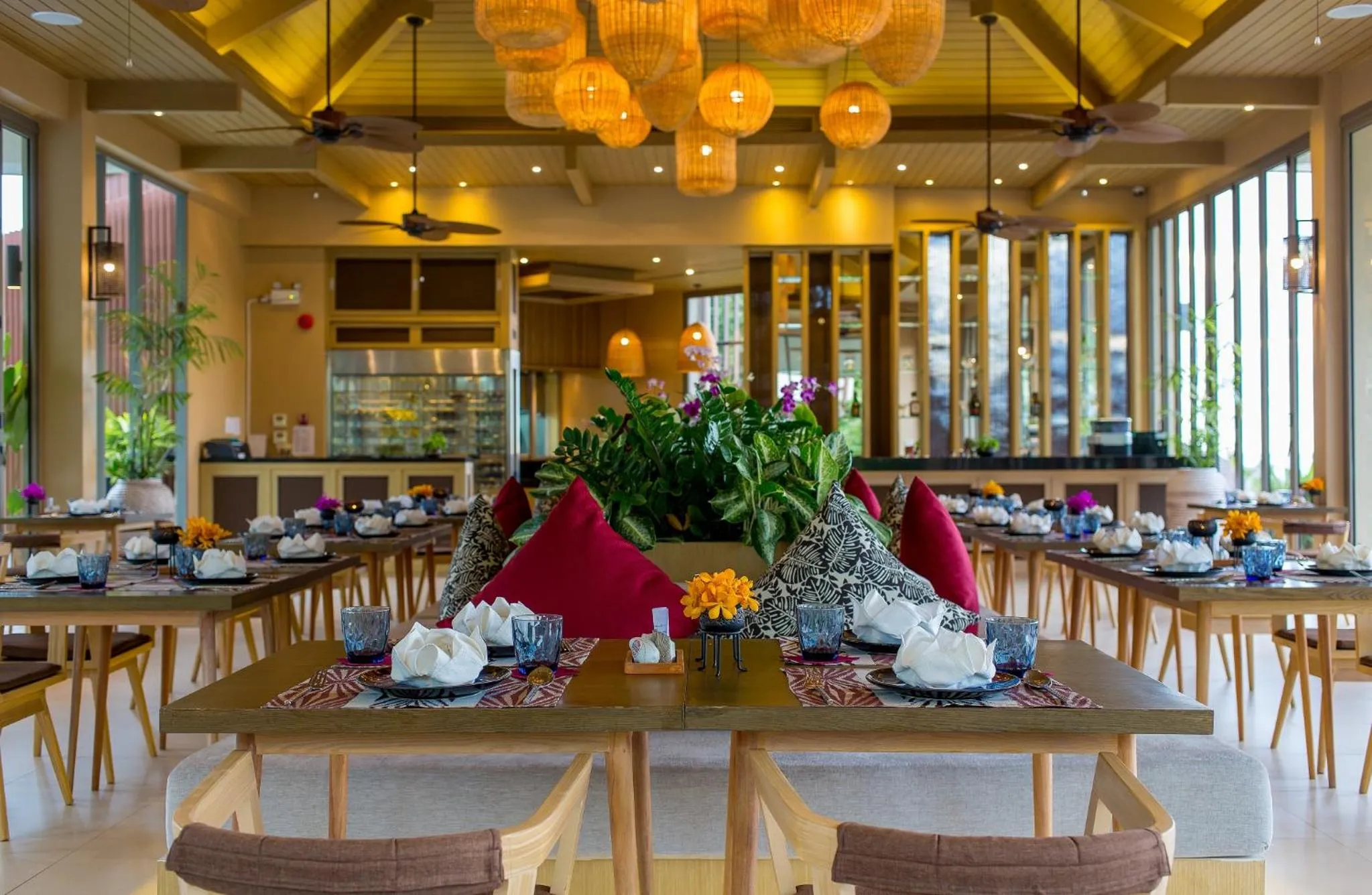 Restaurant/places to eat in Mandarava Resort and Spa, Karon Beach