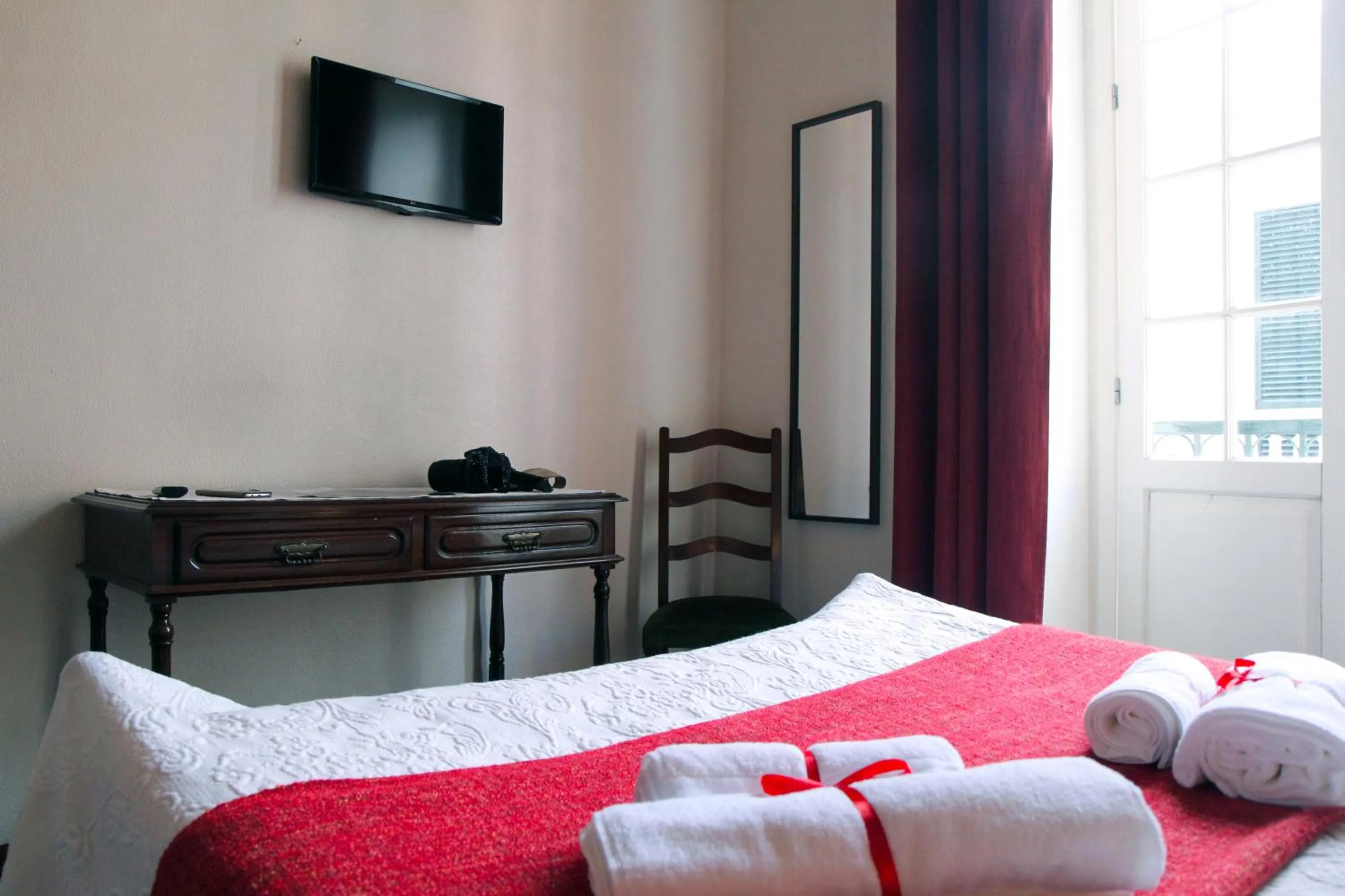 Bedroom, Bed in Hotel GORDON