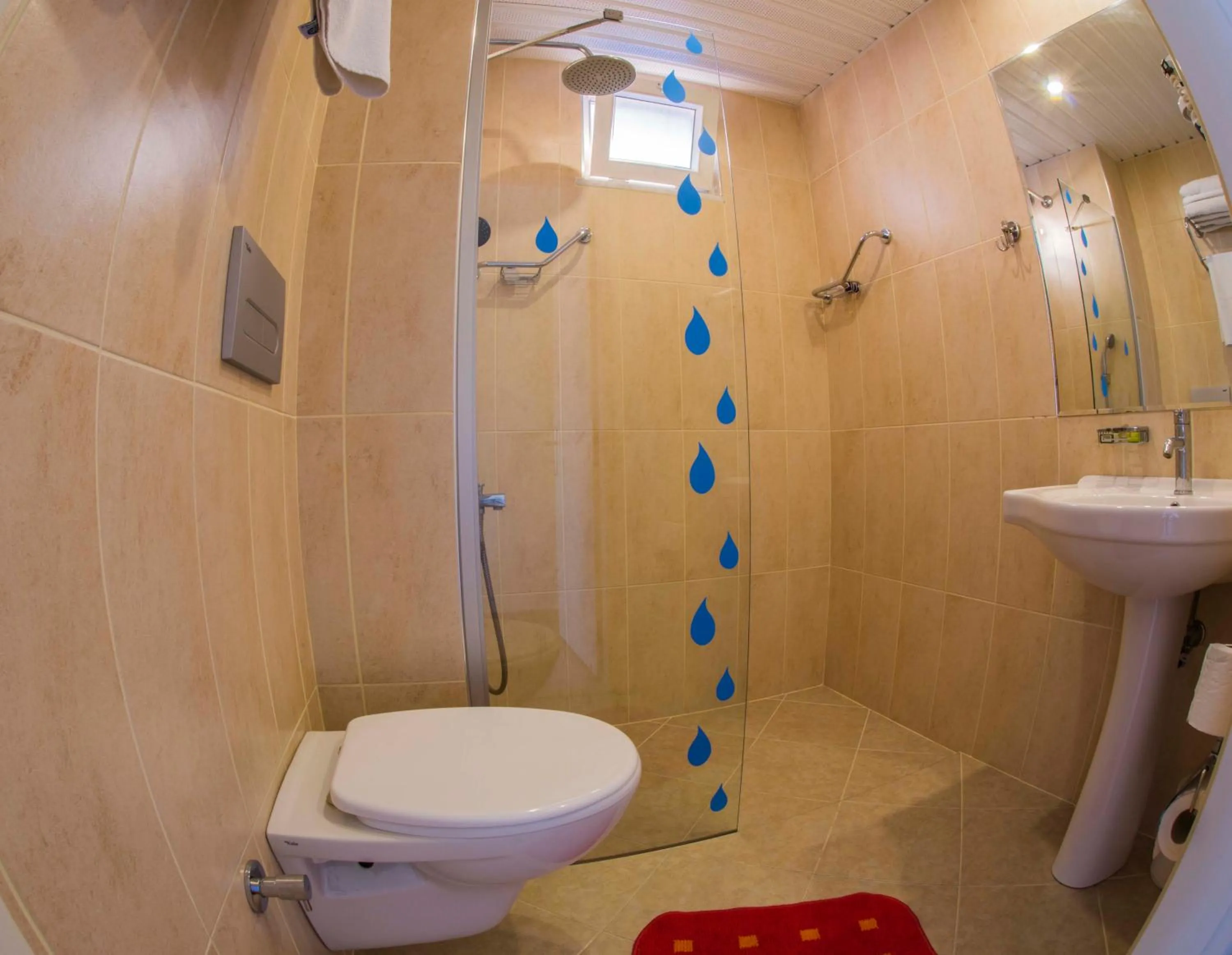 Shower in Gallion Hotel