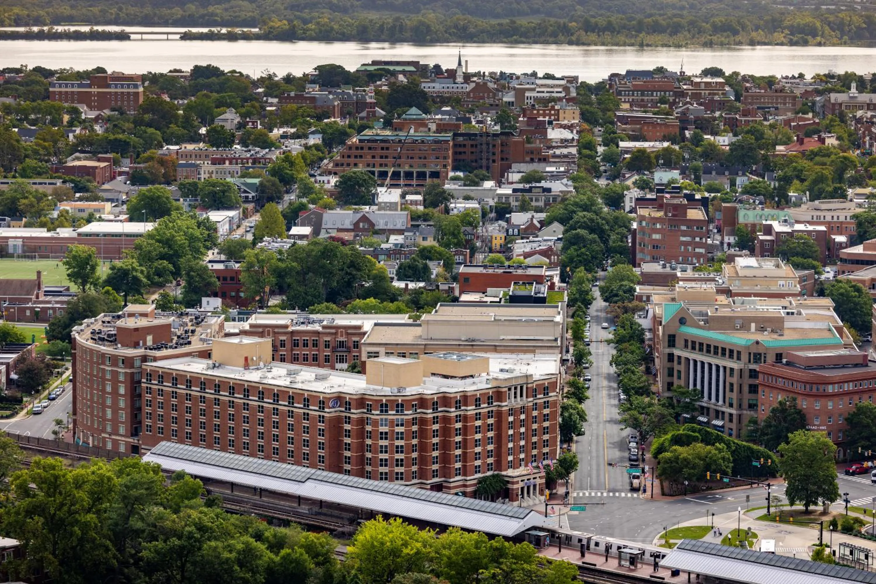 Property building in Hilton Alexandria Old Town