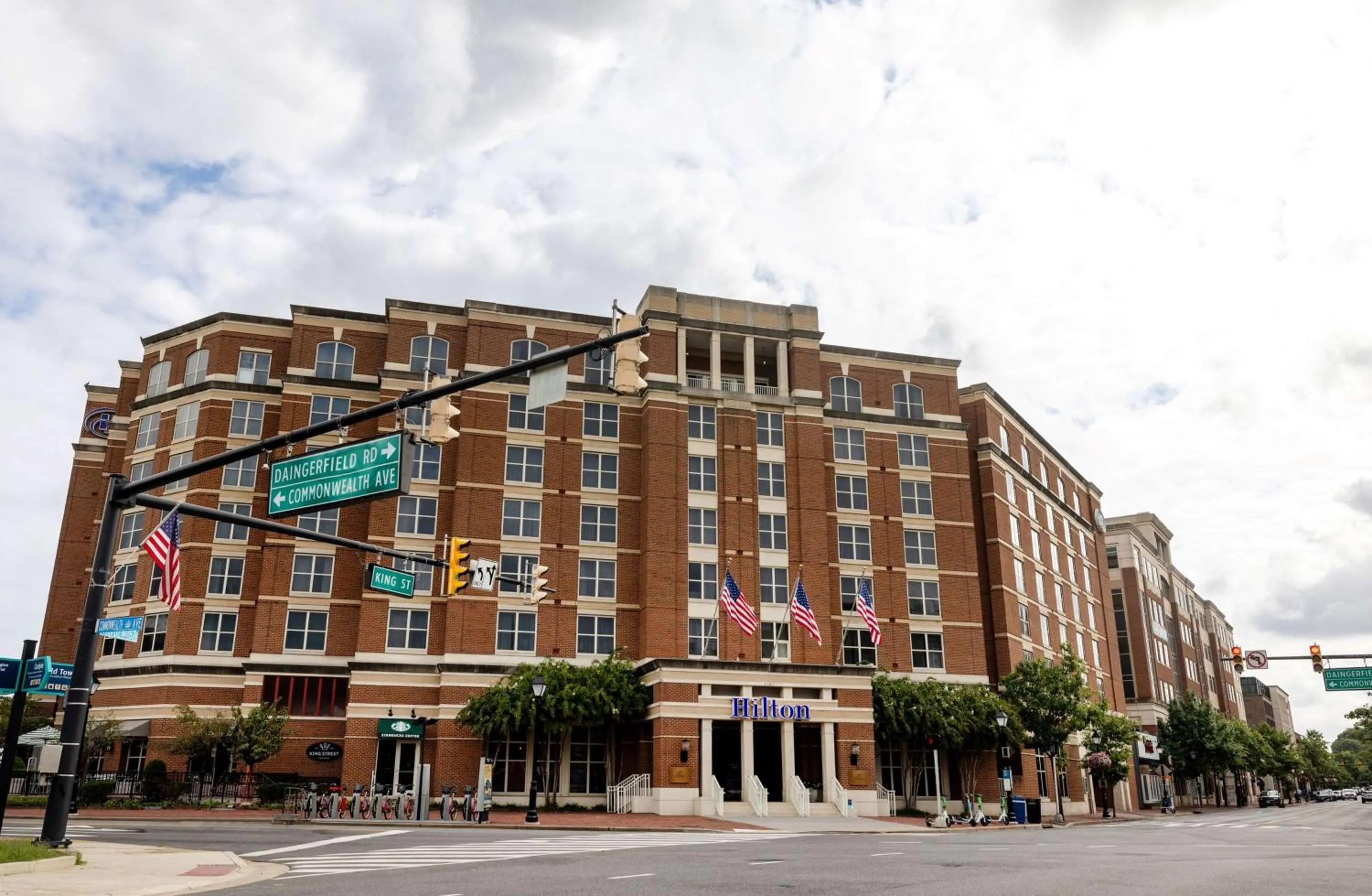 Property building in Hilton Alexandria Old Town