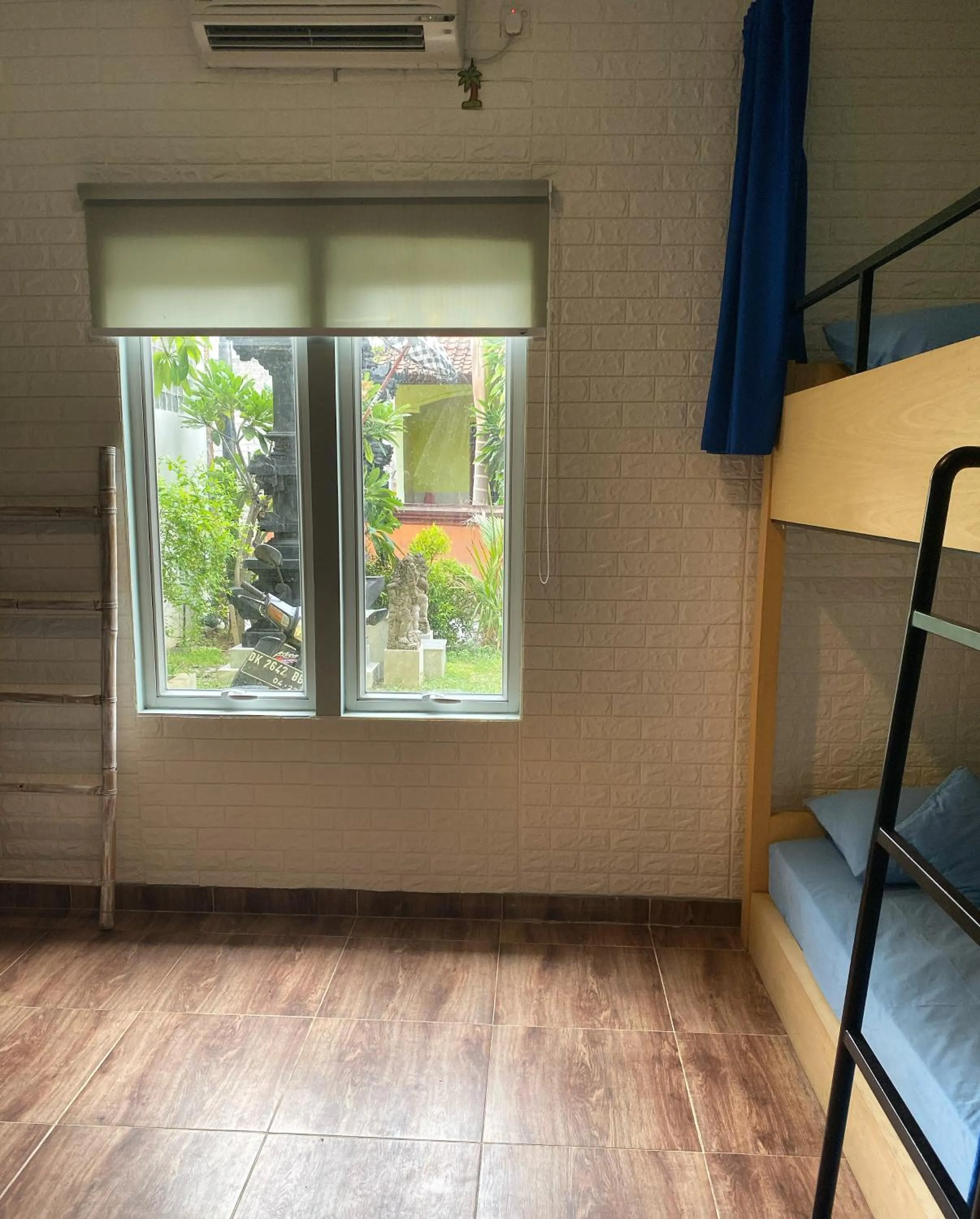 Bed in Beach Hut Hostel