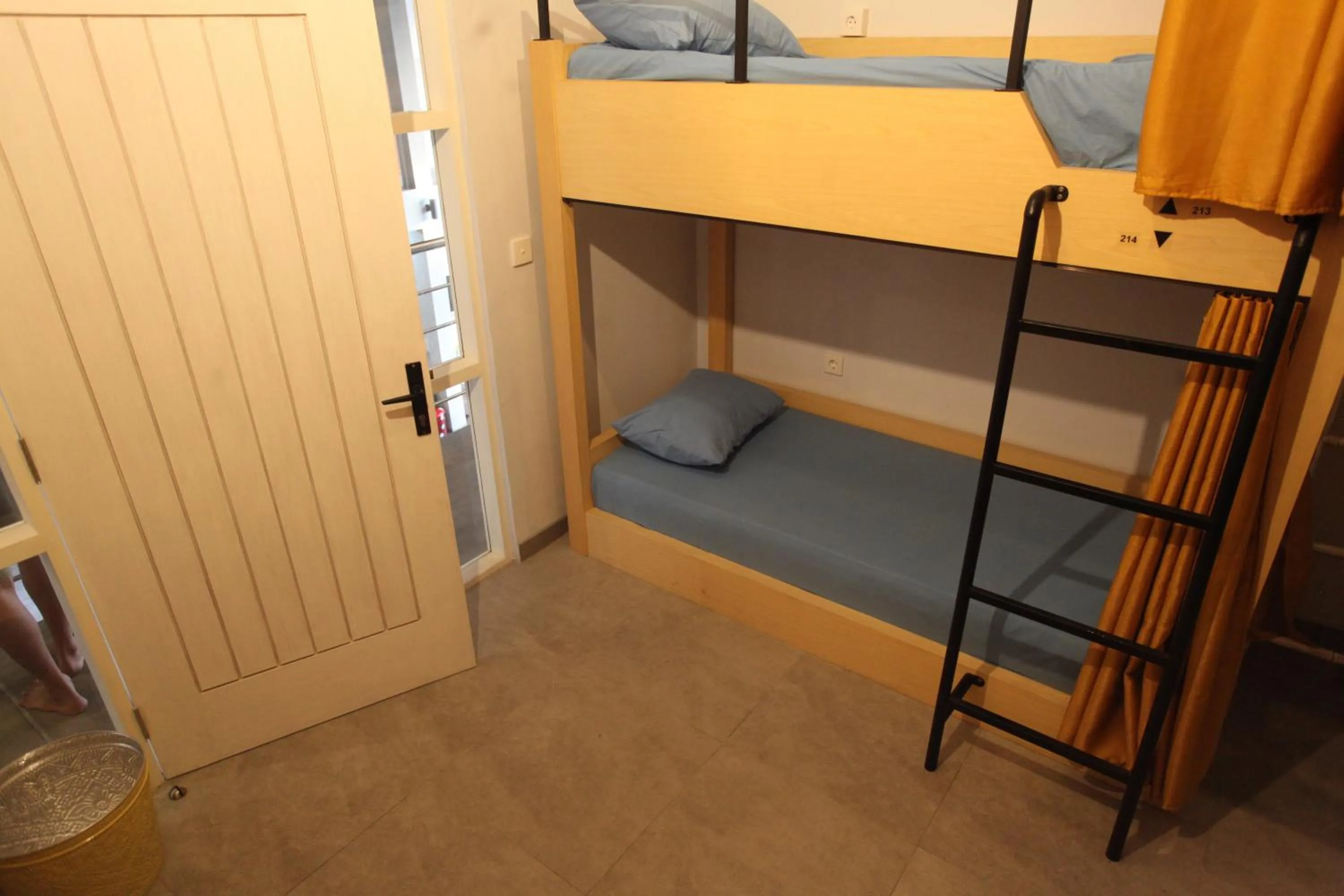 Bedroom, Bed in Beach Hut Hostel