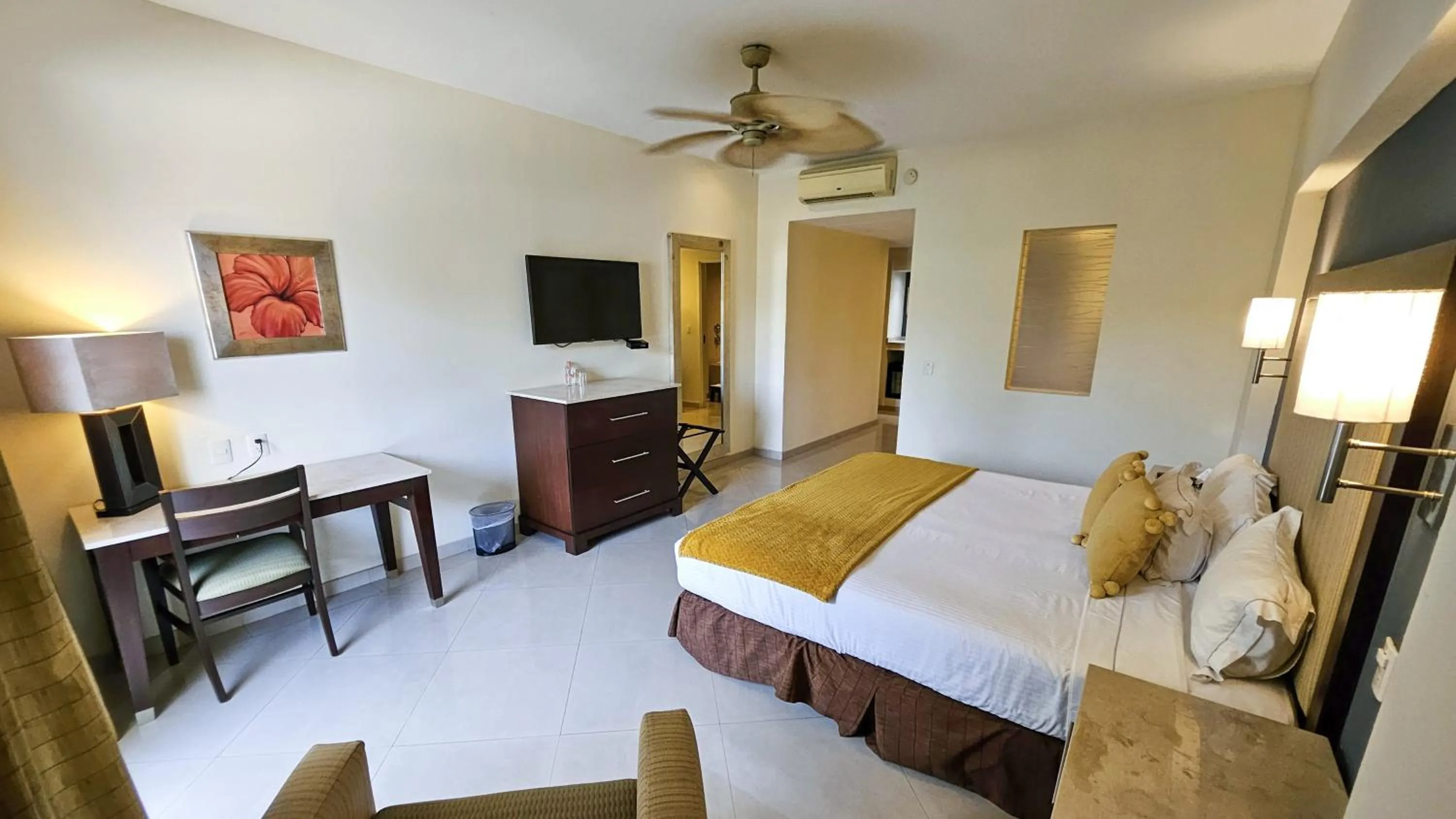 Photo of the whole room, Bed in Casa Francisco