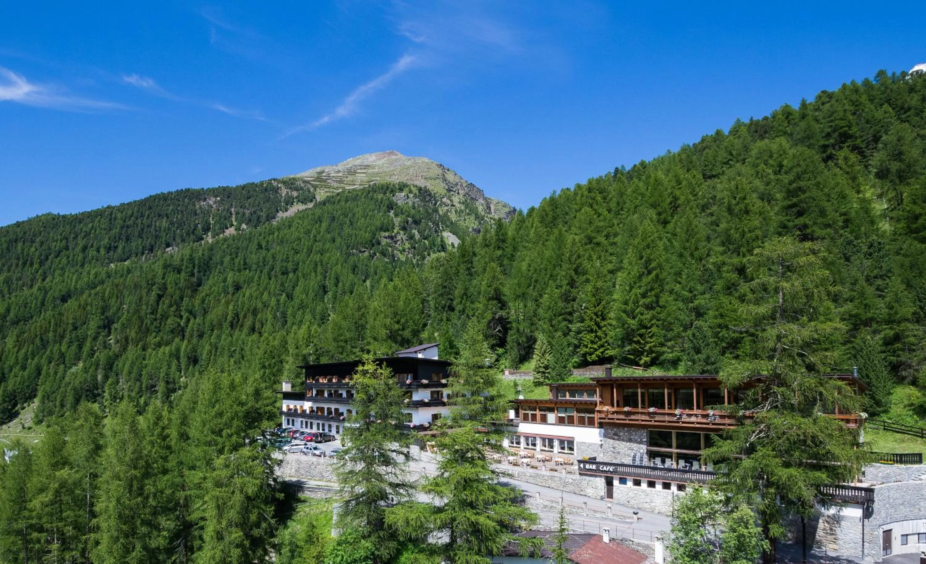 Property building in Hotel Zebru