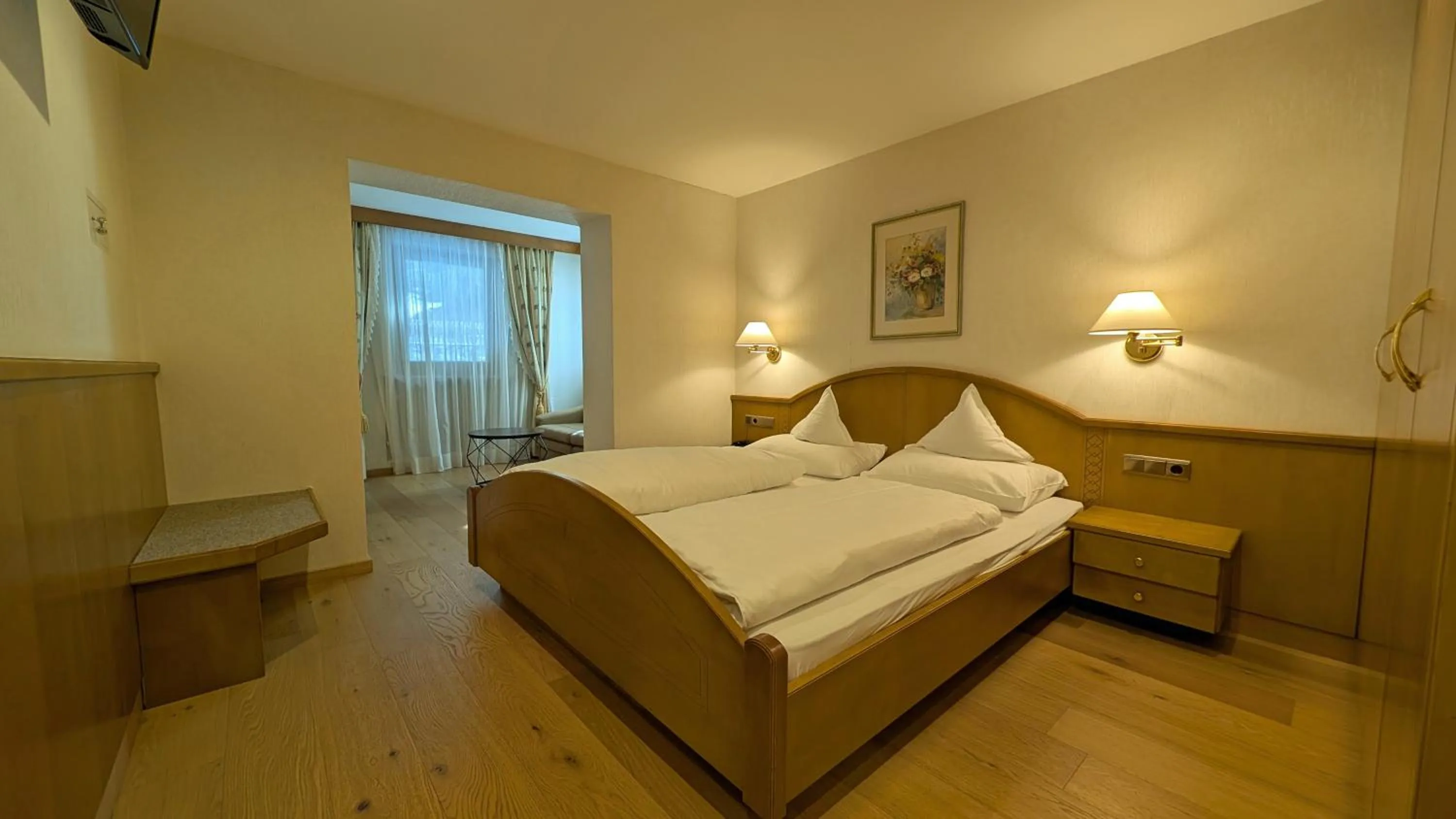 Photo of the whole room, Bed in Hotel Zebru
