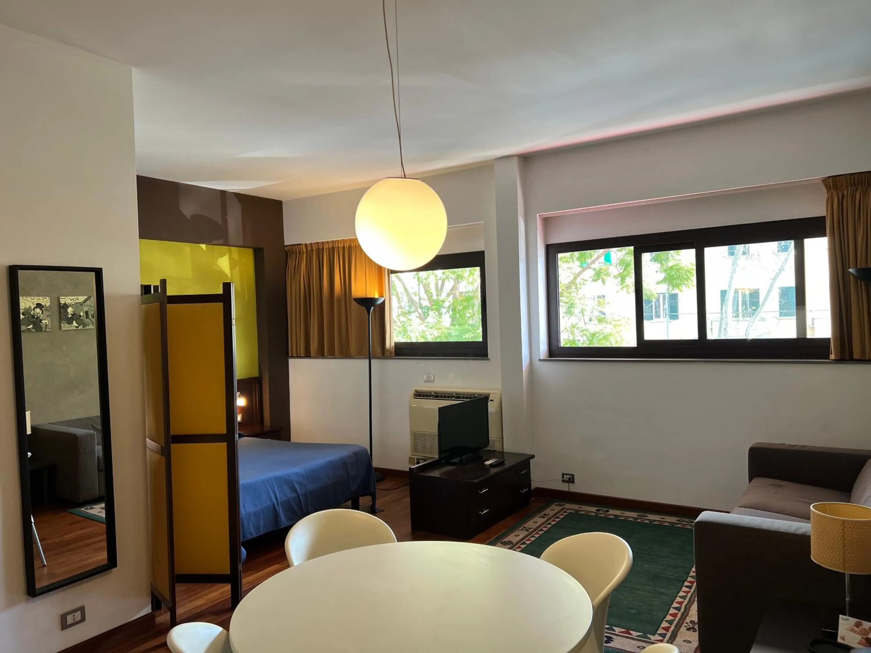 Photo of the whole room, Bed in Residence San Martino