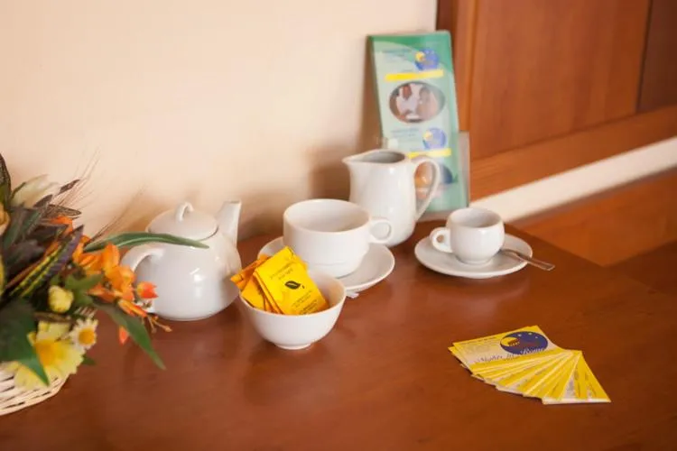 Food and drinks in Nights In Rome