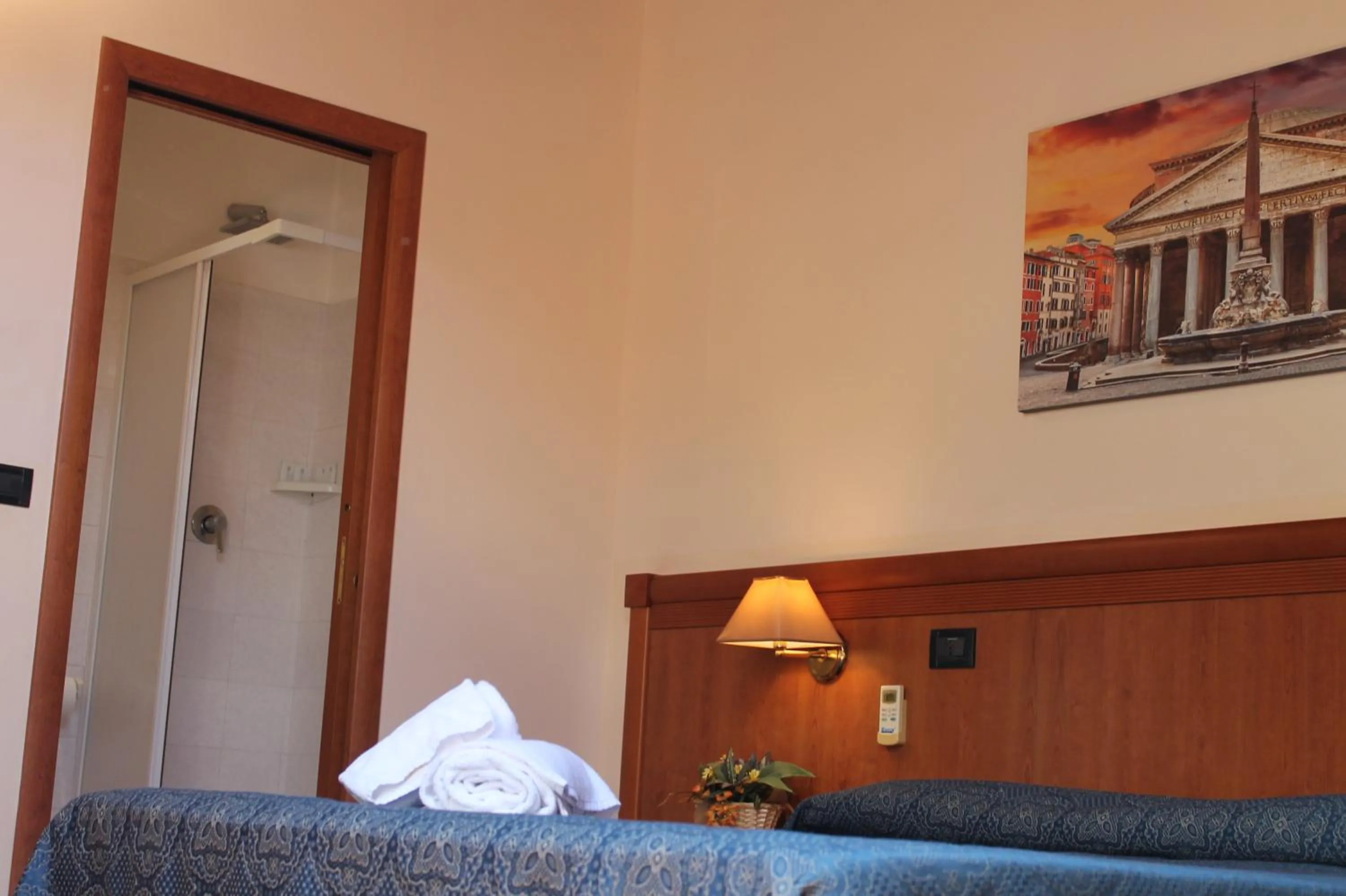 Bed in Nights In Rome