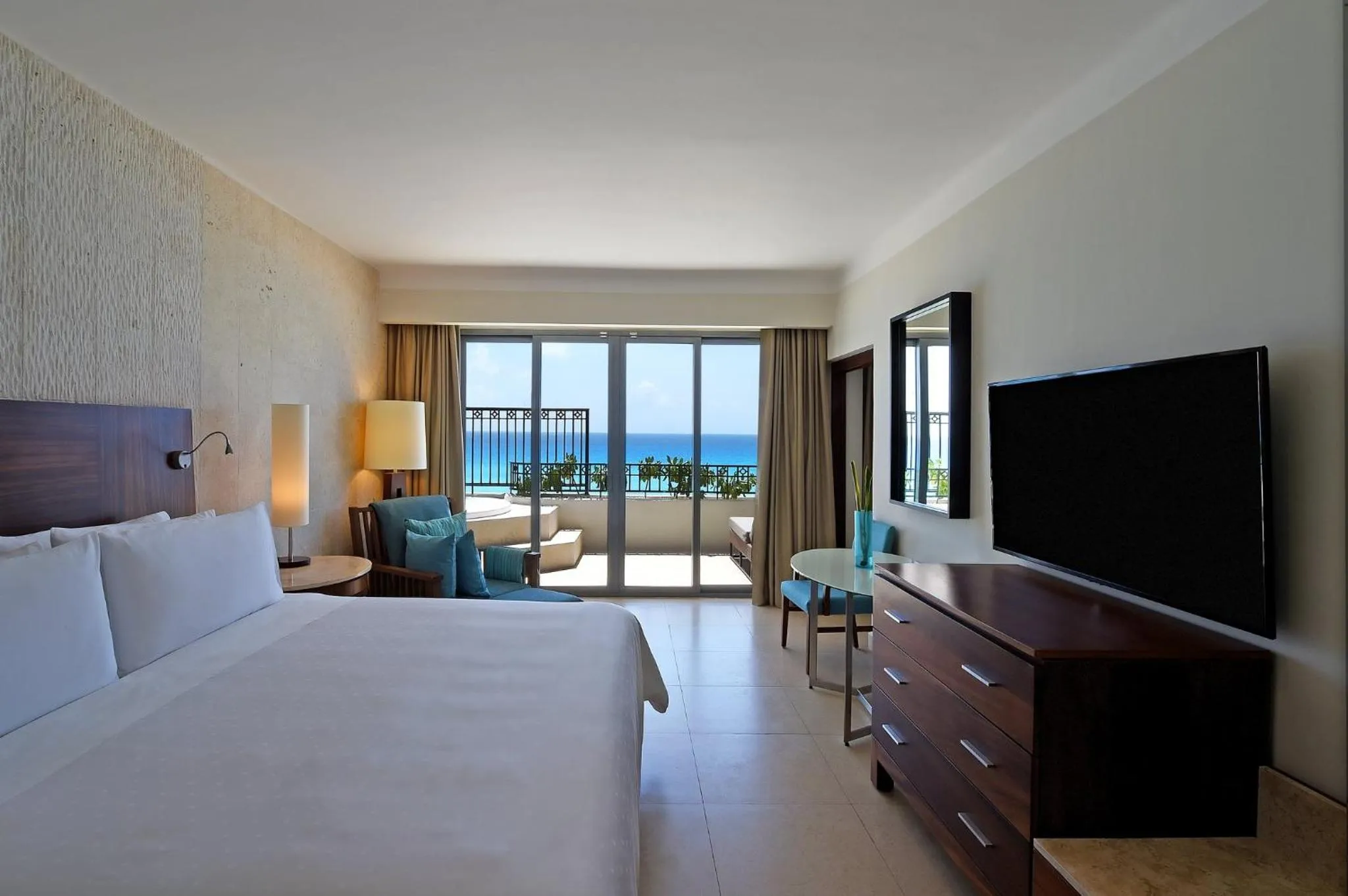 Bedroom, Bed in Fiesta Americana Condesa Cancun - All Inclusive