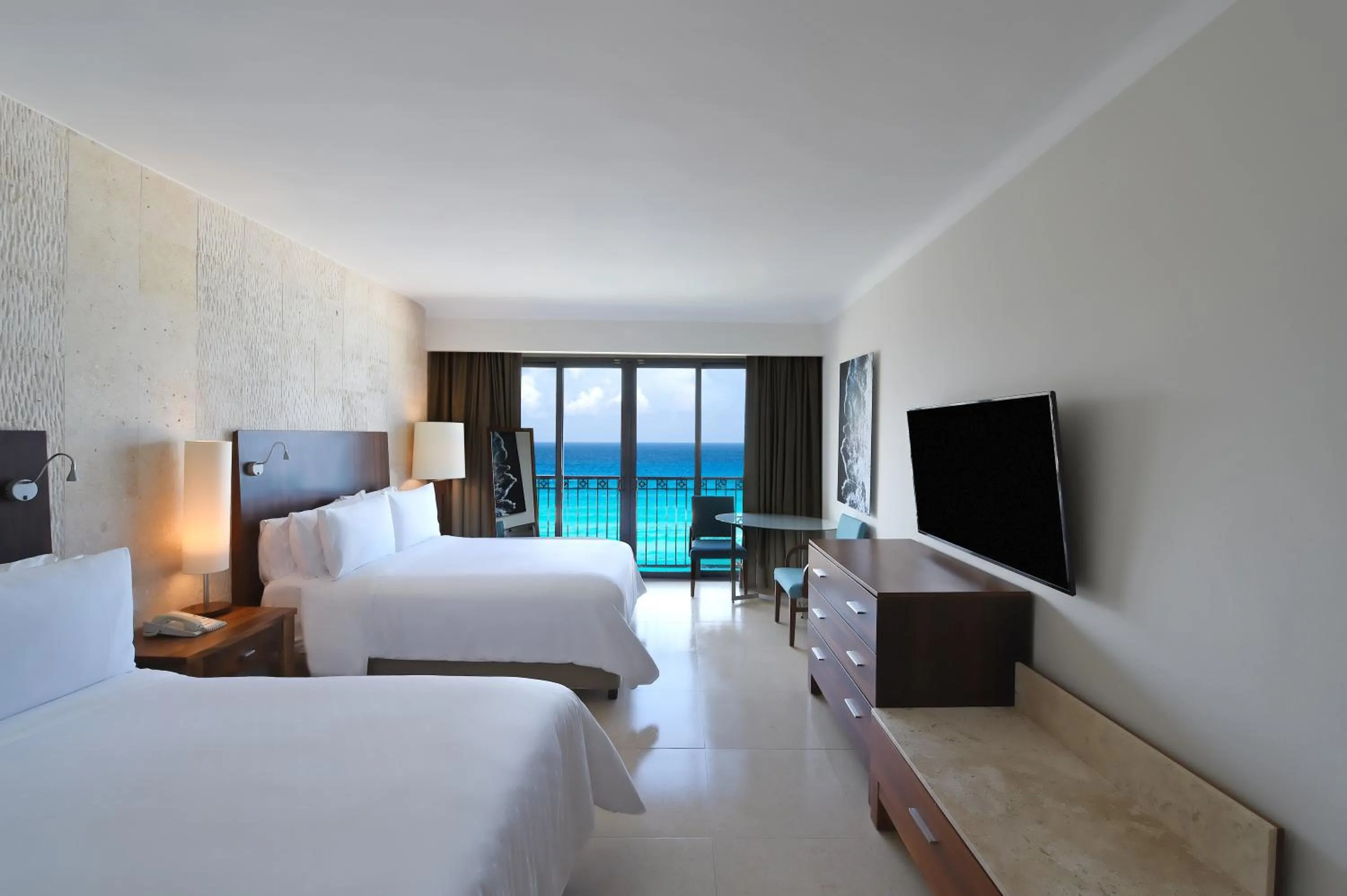 Photo of the whole room, Bed in Fiesta Americana Condesa Cancun - All Inclusive