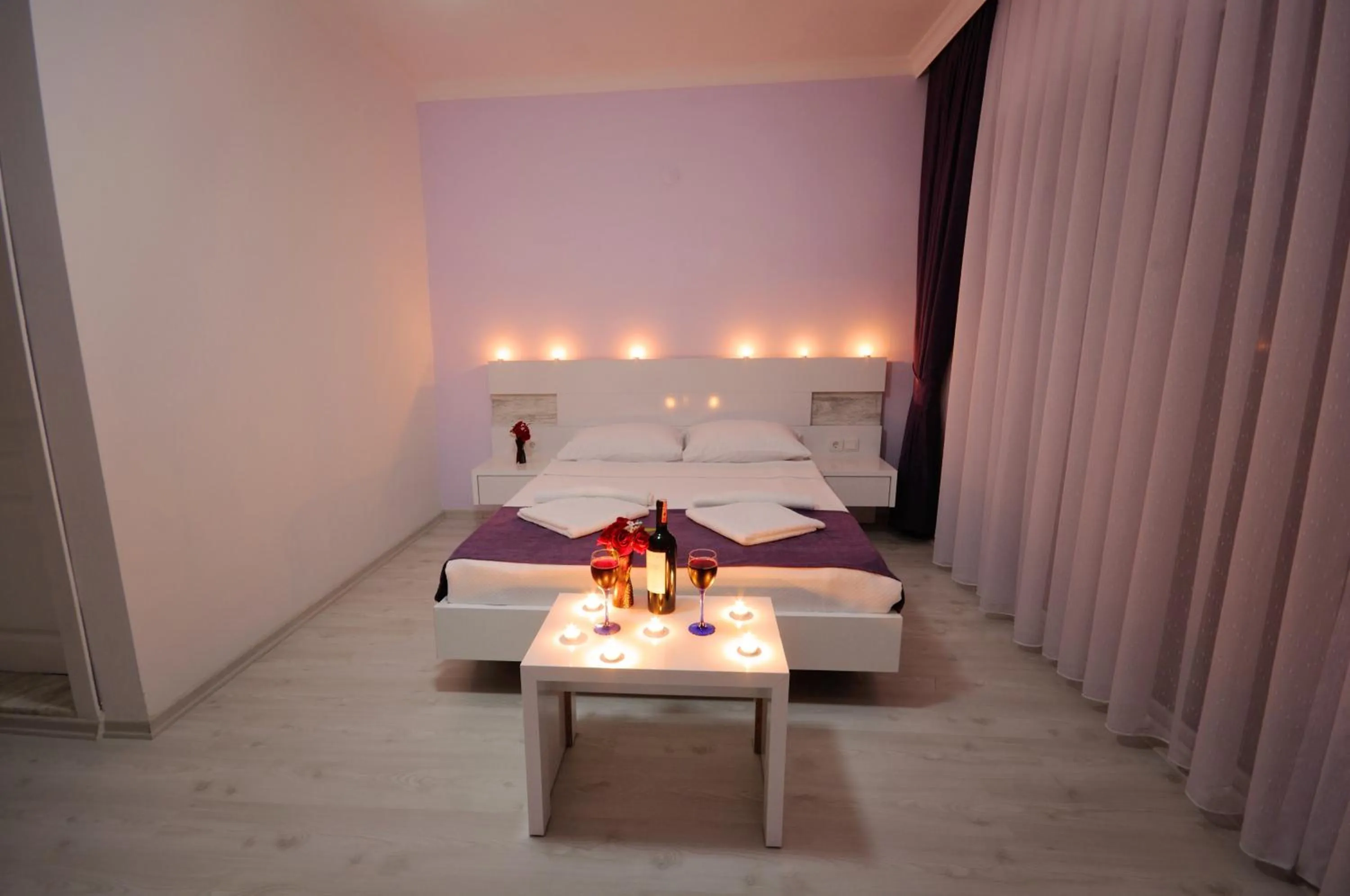 Photo of the whole room, Bed in Fuda Hotel