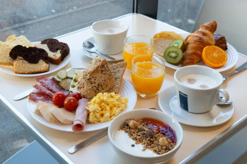 Buffet breakfast in EastLodge Lyon Est Eurexpo
