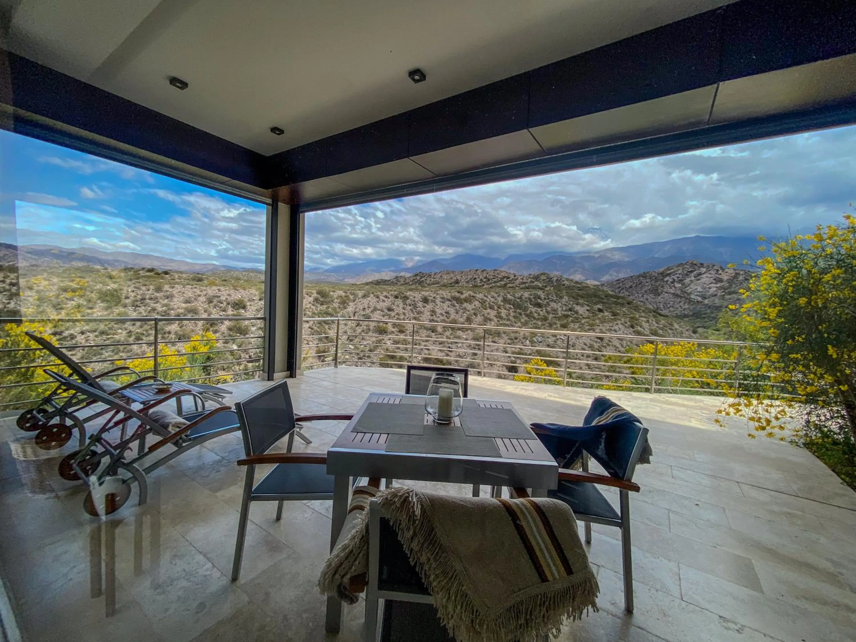 Balcony/Terrace in El Carmelo Mountain Lodge