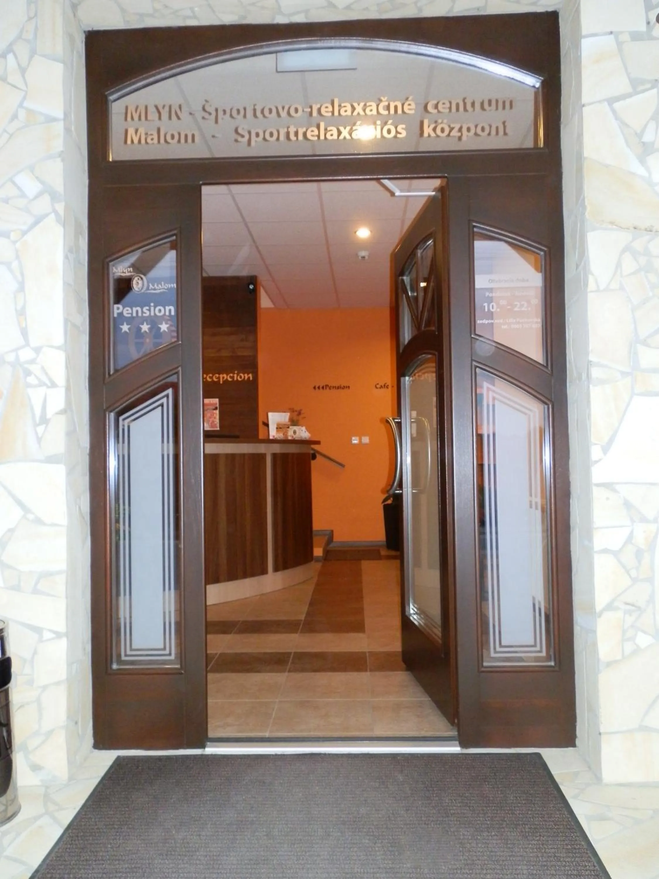 Facade/entrance in Mlyn Penzion & Wellness