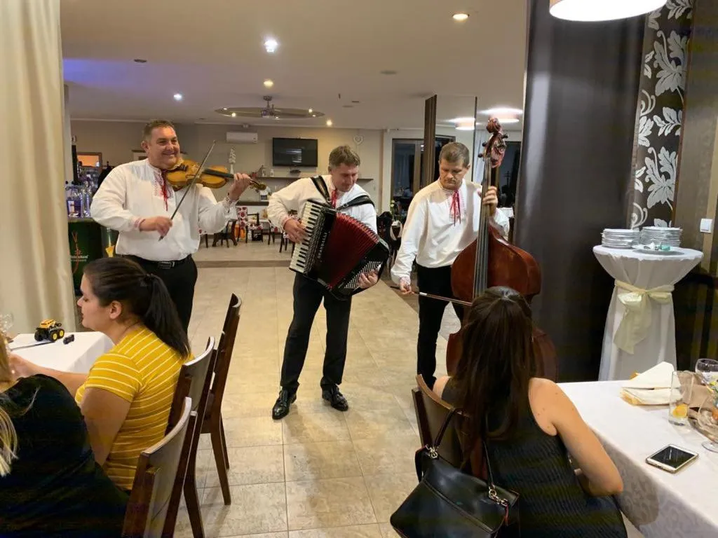 Restaurant/places to eat in Mlyn Penzion & Wellness