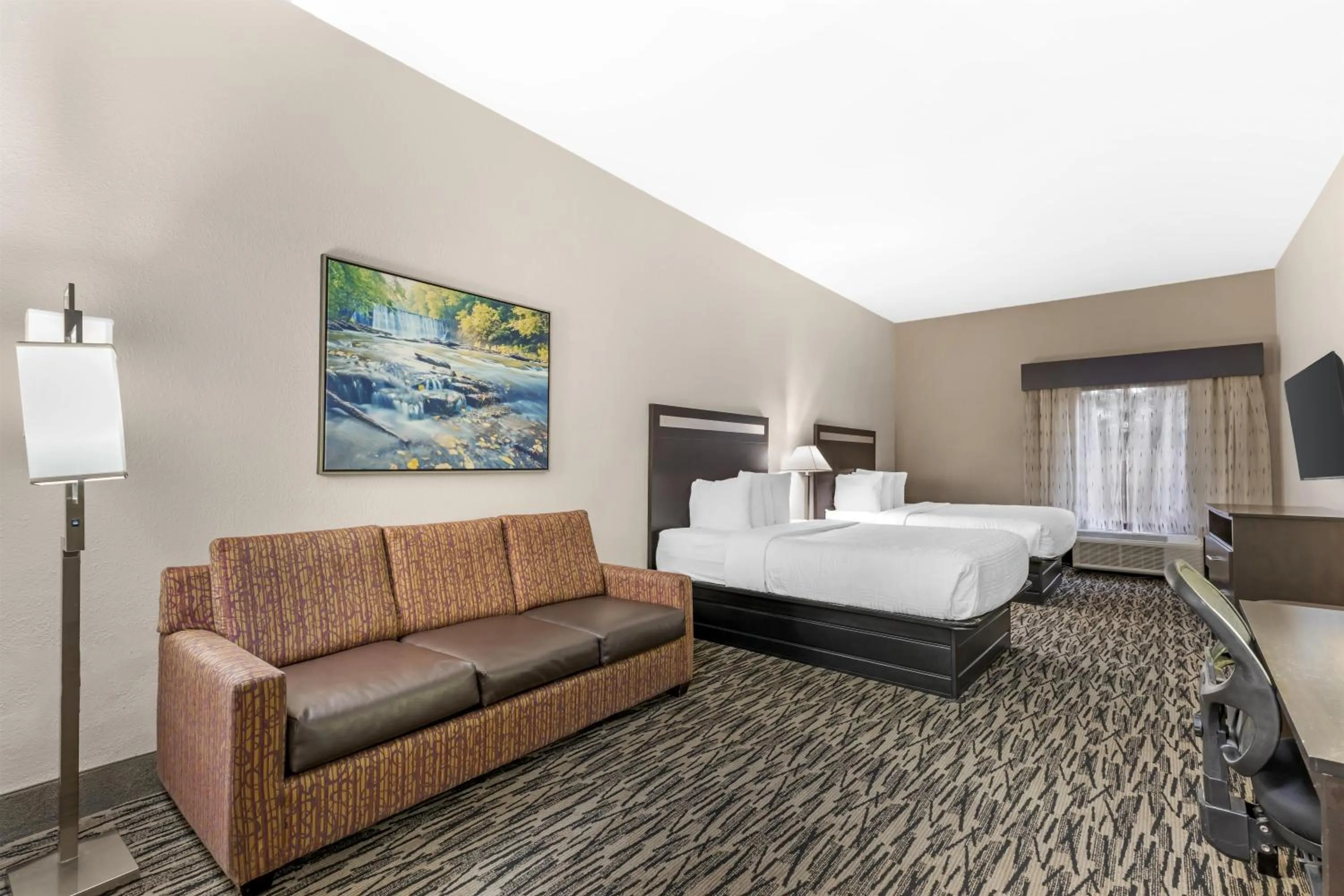 Bedroom, Bed in Best Western Plus McDonough Inn & Suites