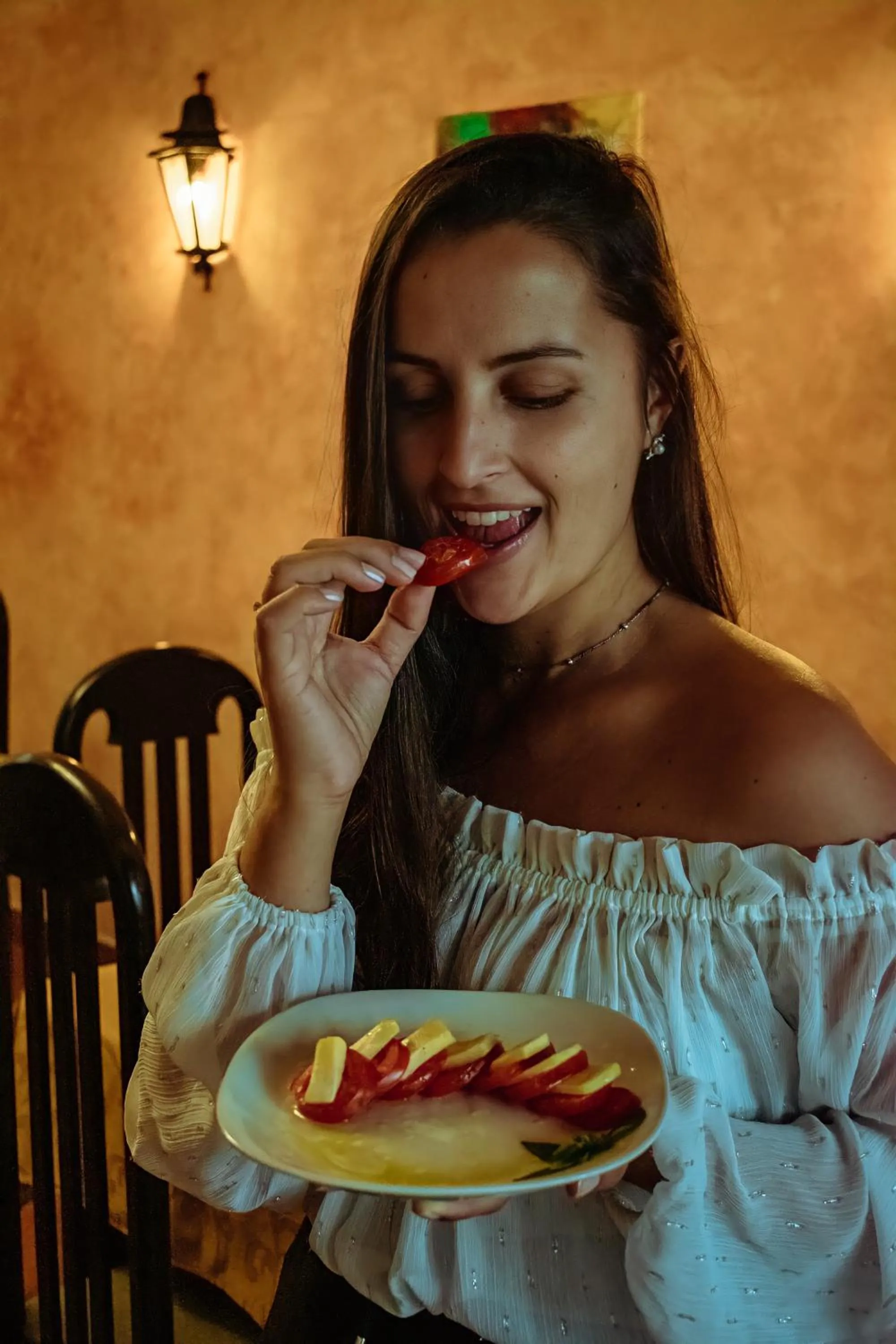 People in Hotel la Galería