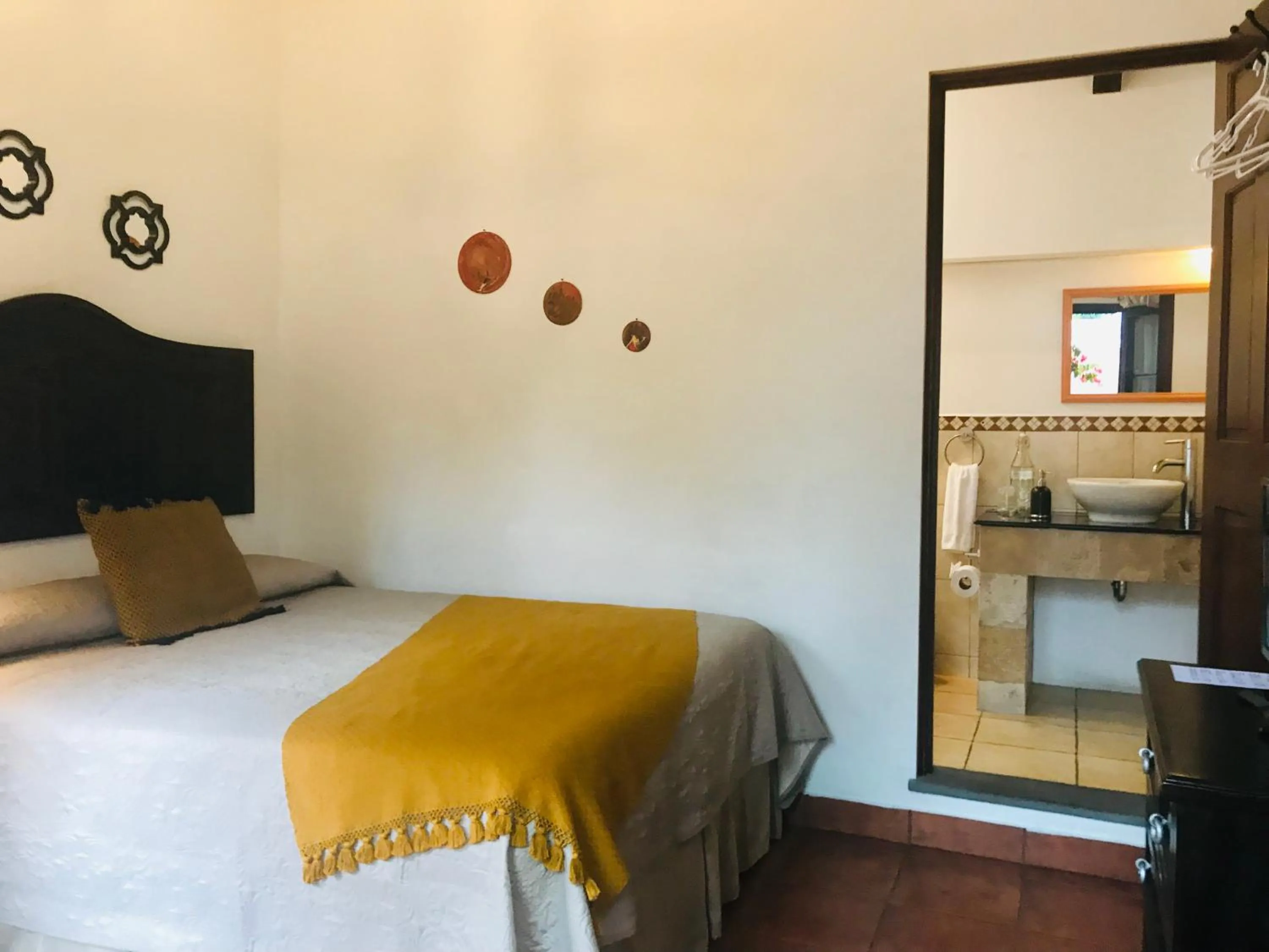 Bedroom, Bed in Hotel la Galería