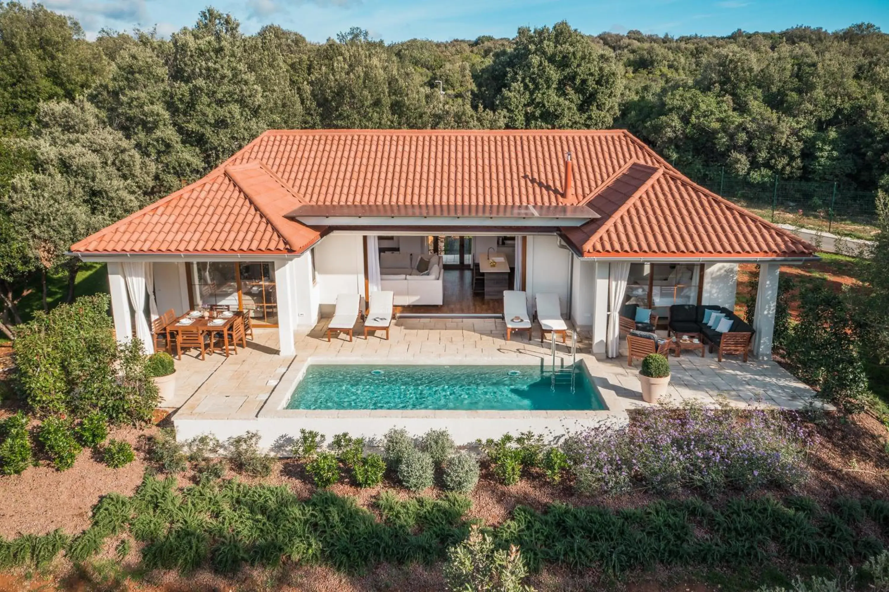 Beachside Villa with Swimming Pool in Camping Homes Mon Perin Beachside Villa with Swimming Pool in Camping Homes Mon Perin