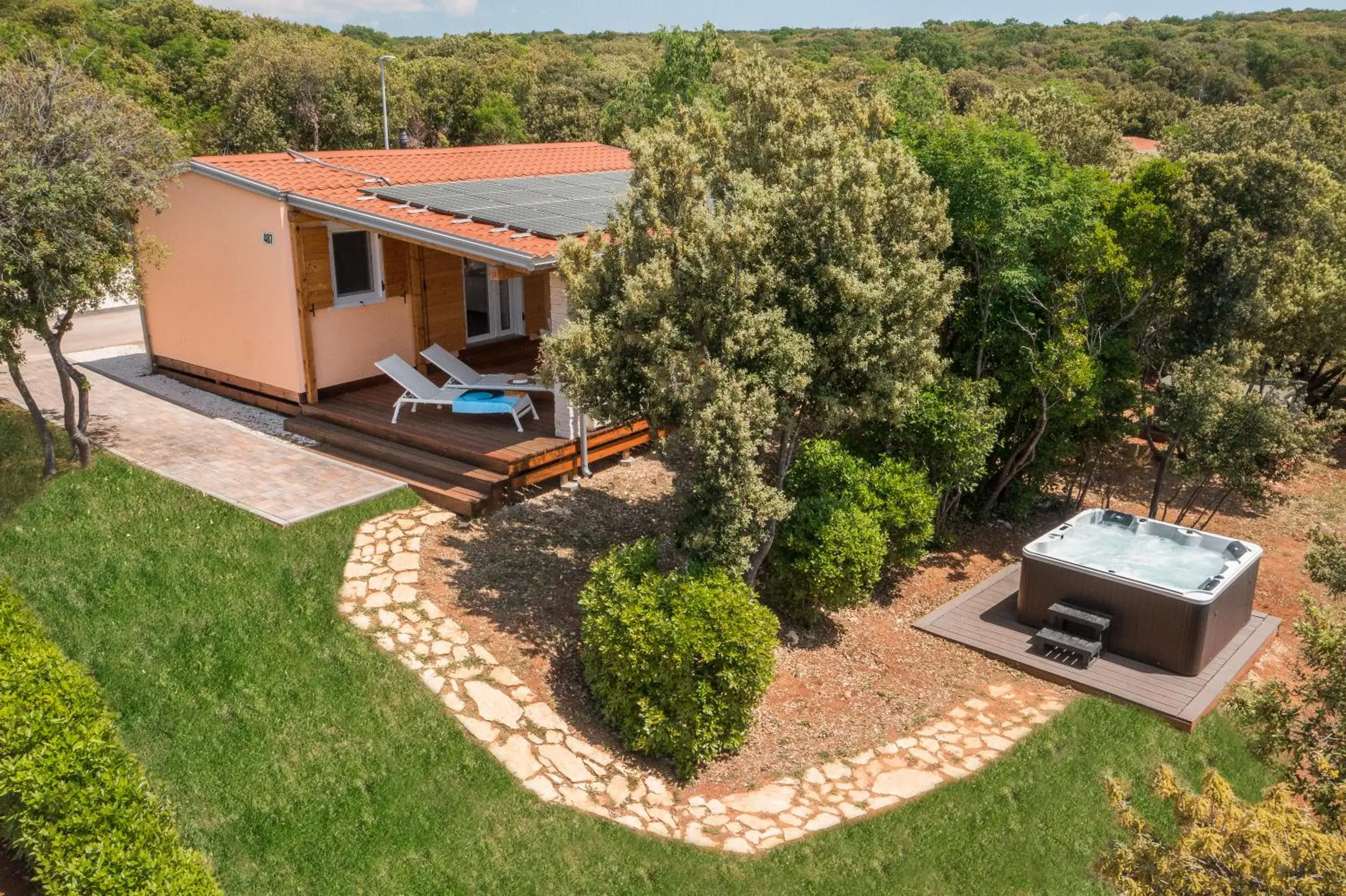 Deluxe Mobile Home with Jacuzzi in Camping Homes Mon Perin Deluxe Mobile Home with Jacuzzi in Camping Homes Mon Perin