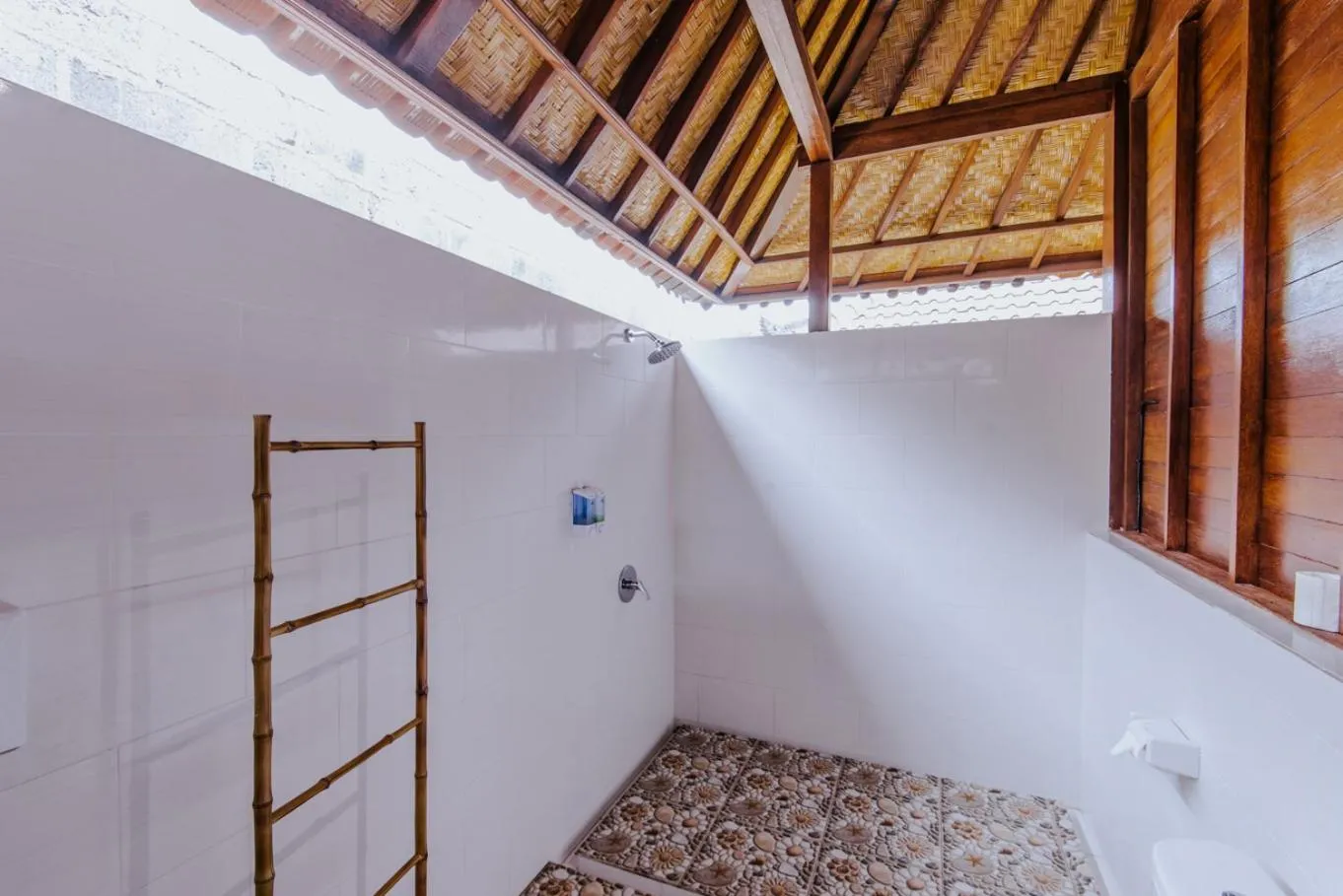 Sunday Huts Lembongan