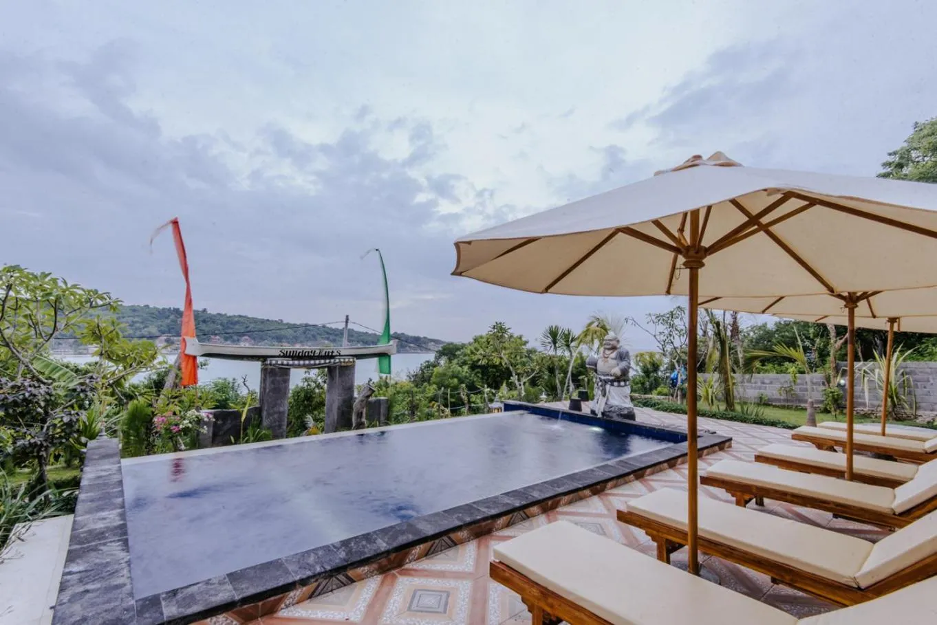 Sunday Huts Lembongan