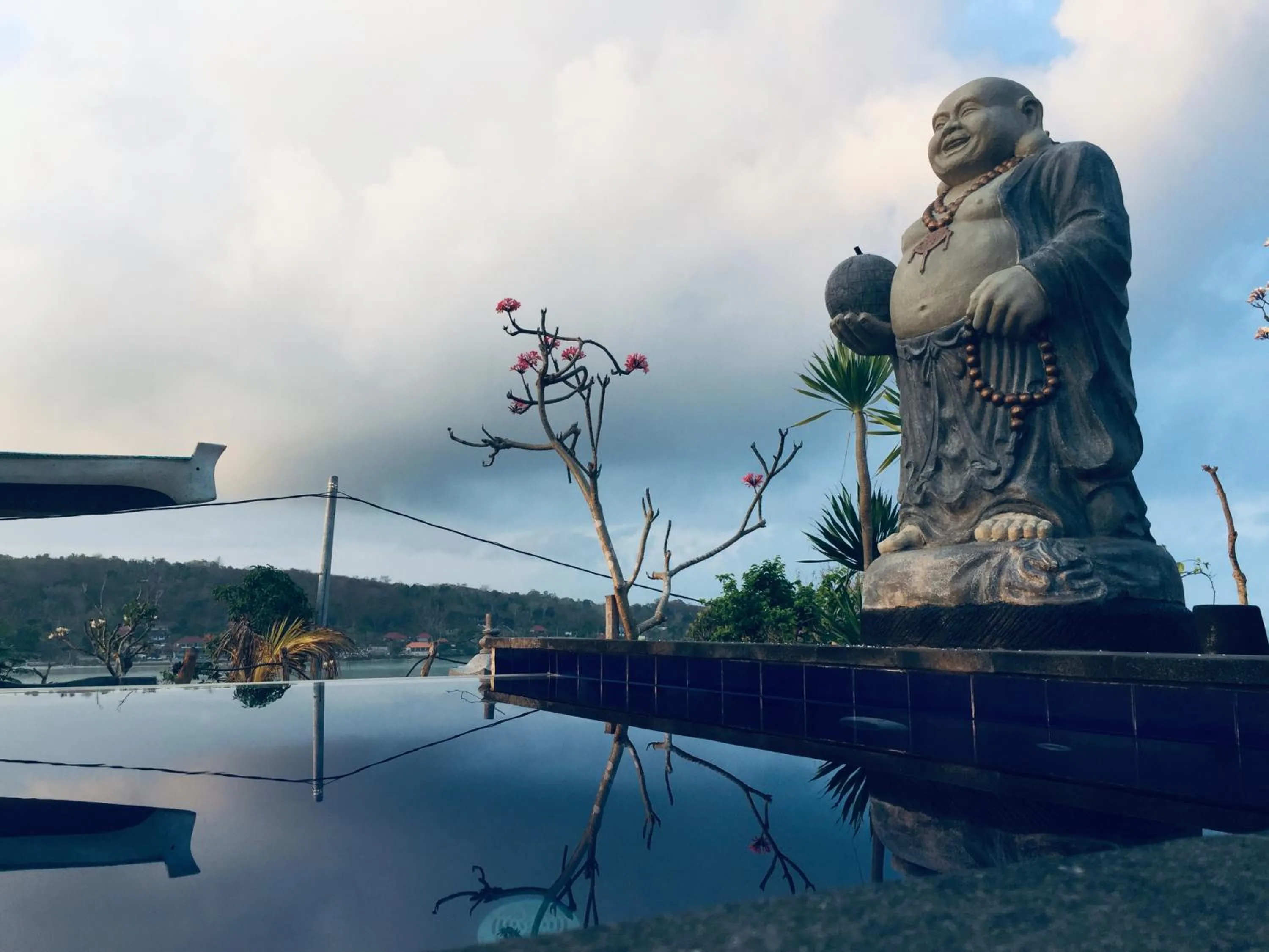 Pool view in Sunday Huts Lembongan
