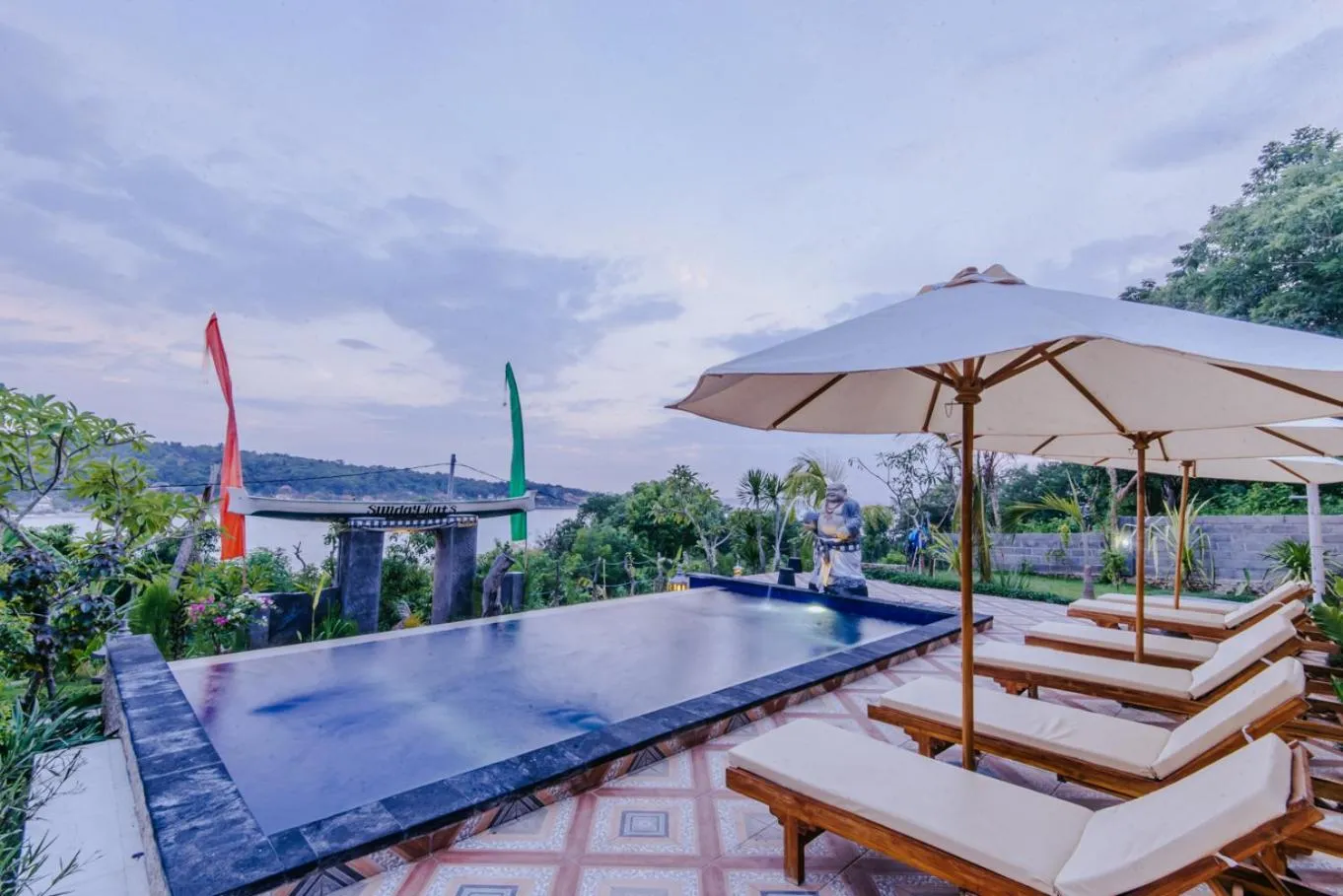 Sunday Huts Lembongan