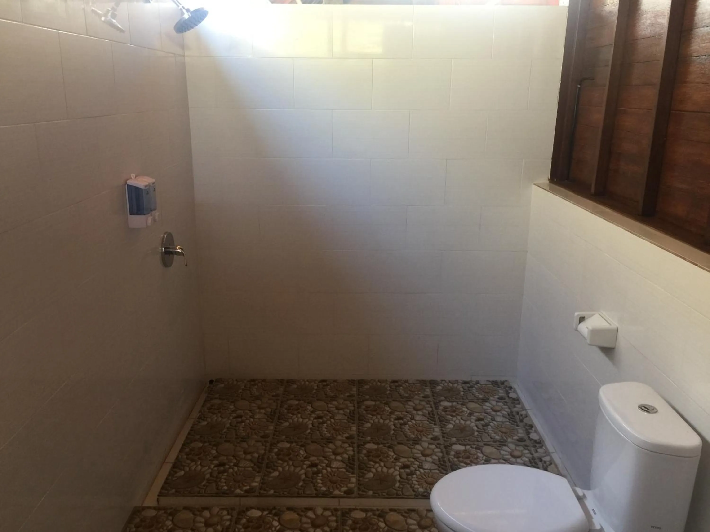 Bathroom in Sunday Huts Lembongan