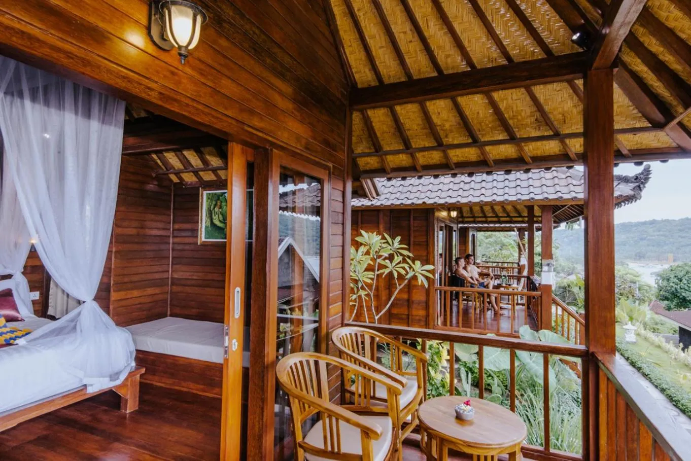 Bed in Sunday Huts Lembongan