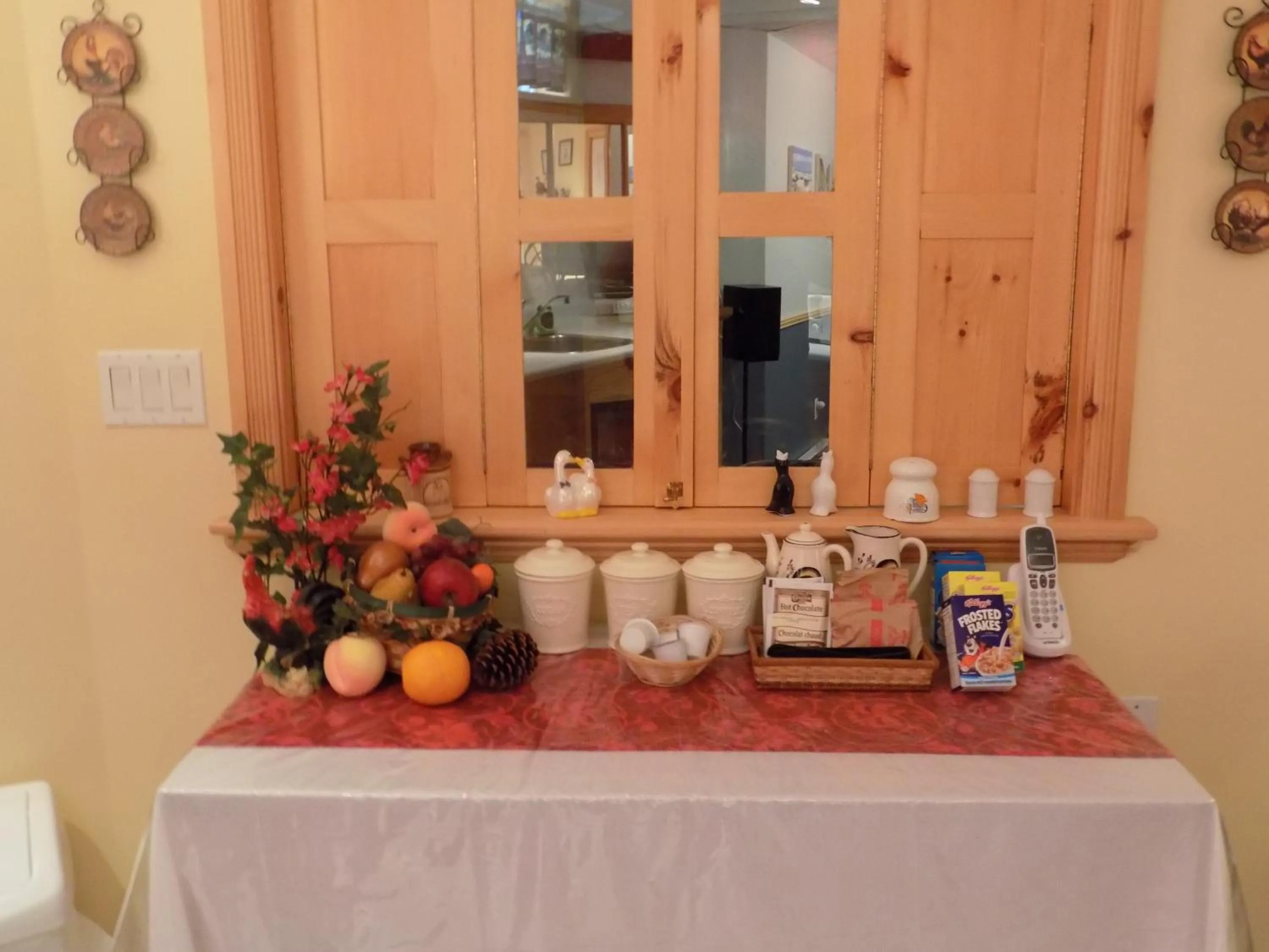 Continental breakfast in Gîte Esprit Follet