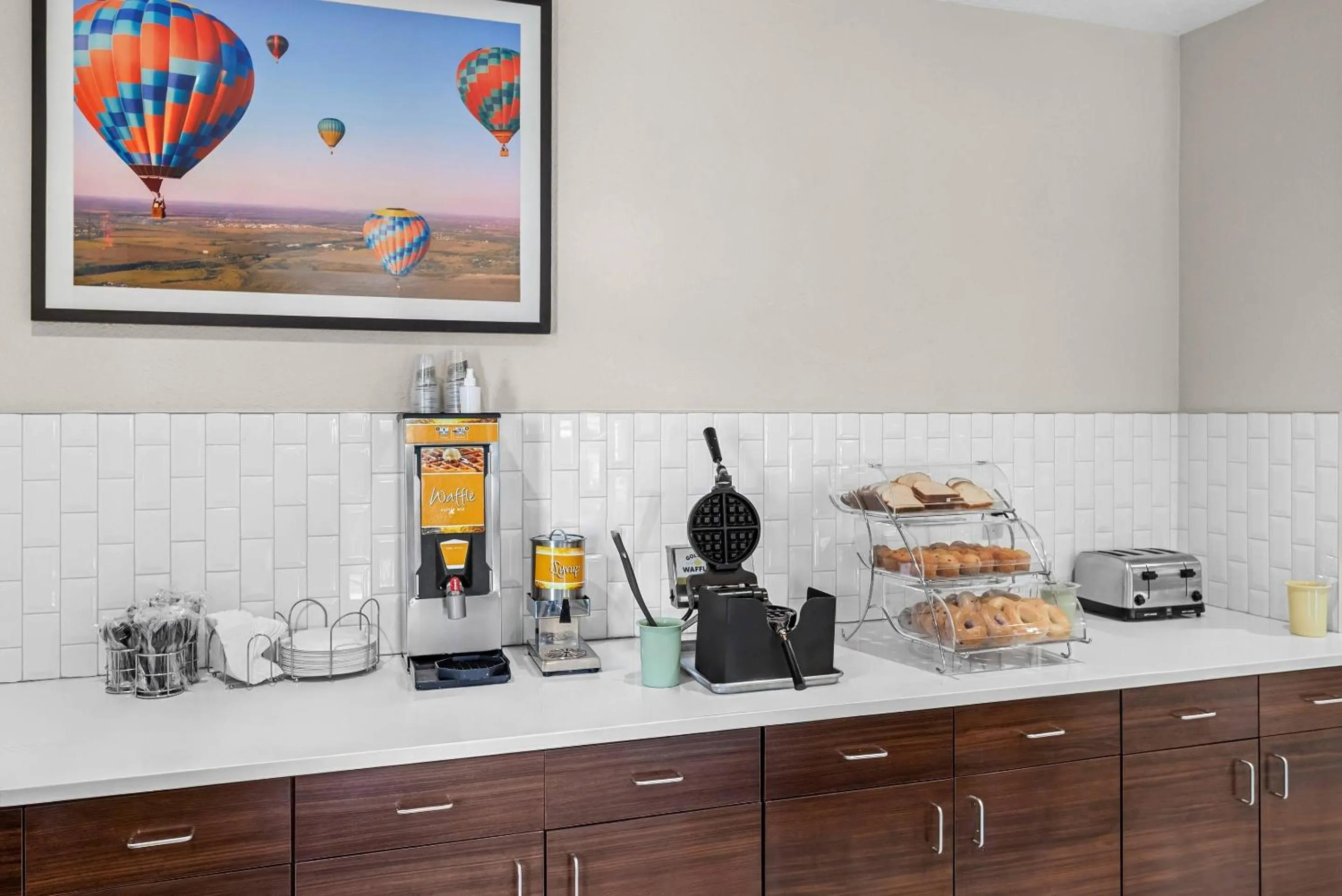 Breakfast in Quality Inn & Suites Sunport Airport Albuquerque