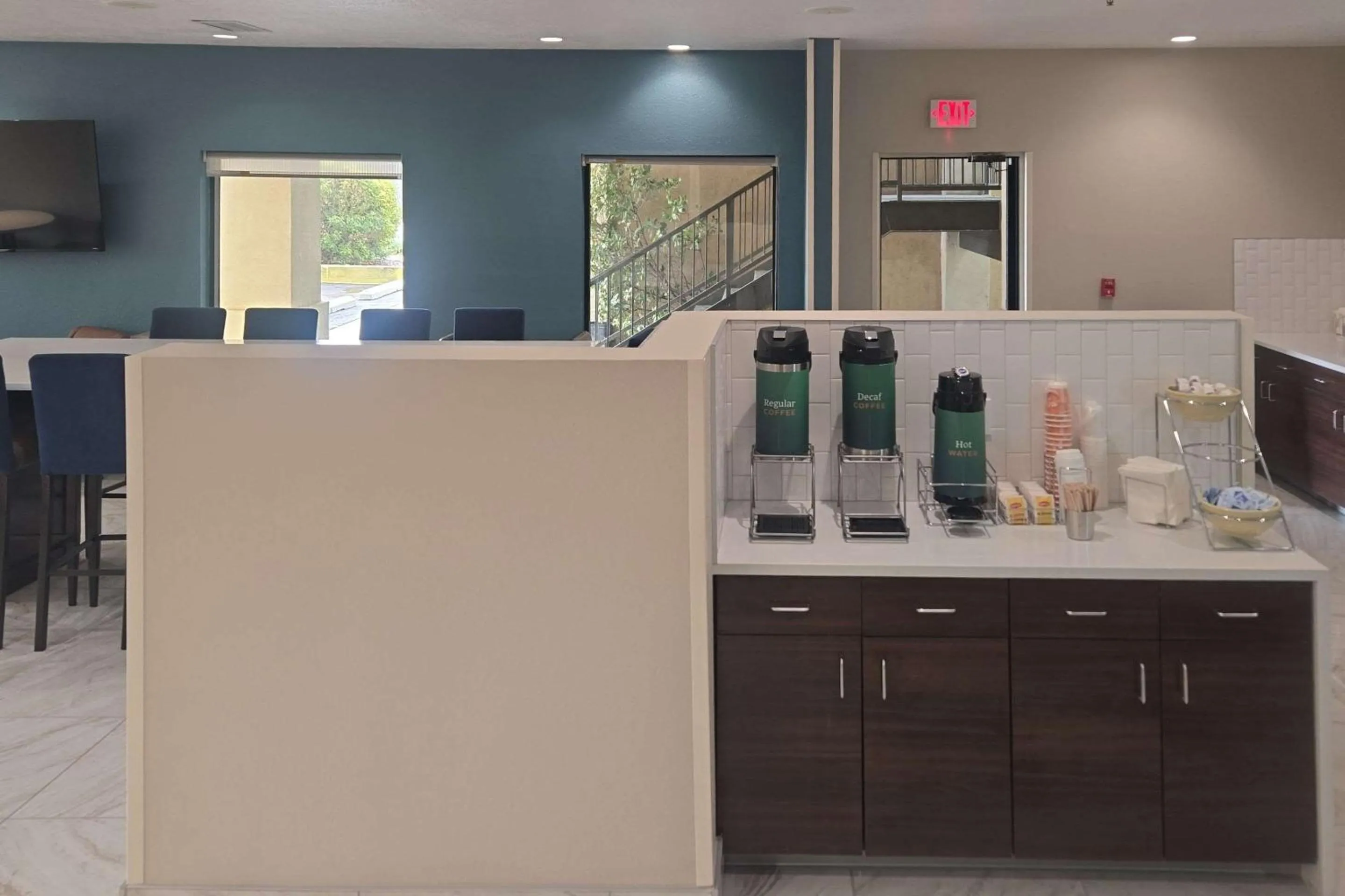 Breakfast in Super 8 by Wyndham Albuquerque Airport