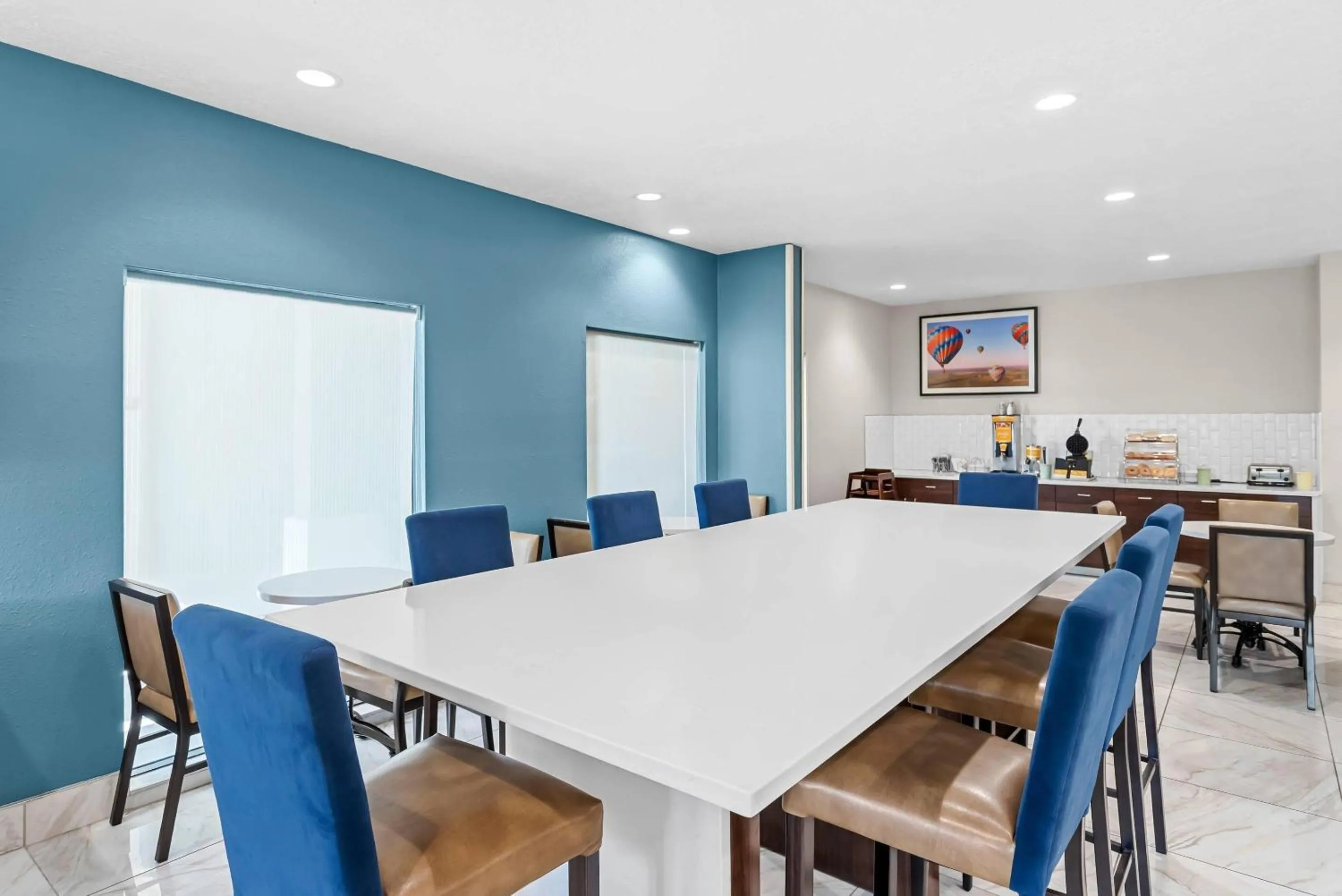 Breakfast in Quality Inn & Suites Sunport Airport Albuquerque