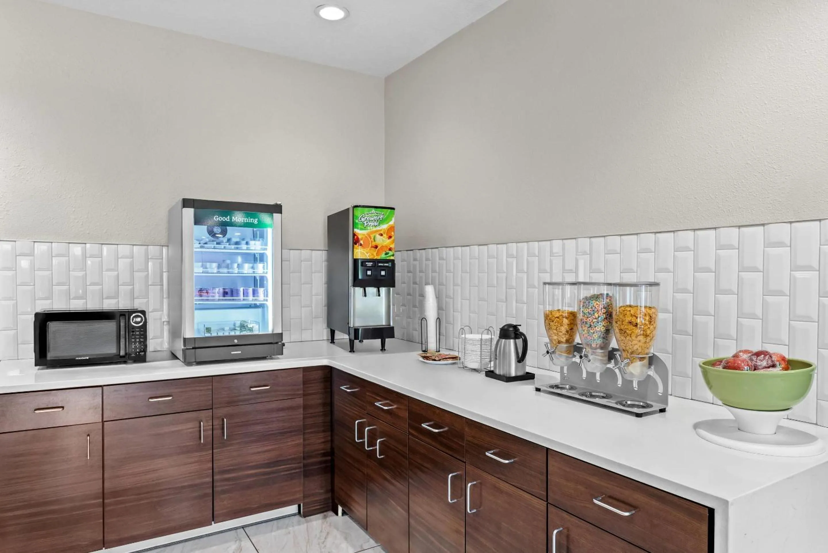 Breakfast in Quality Inn & Suites Sunport Airport Albuquerque