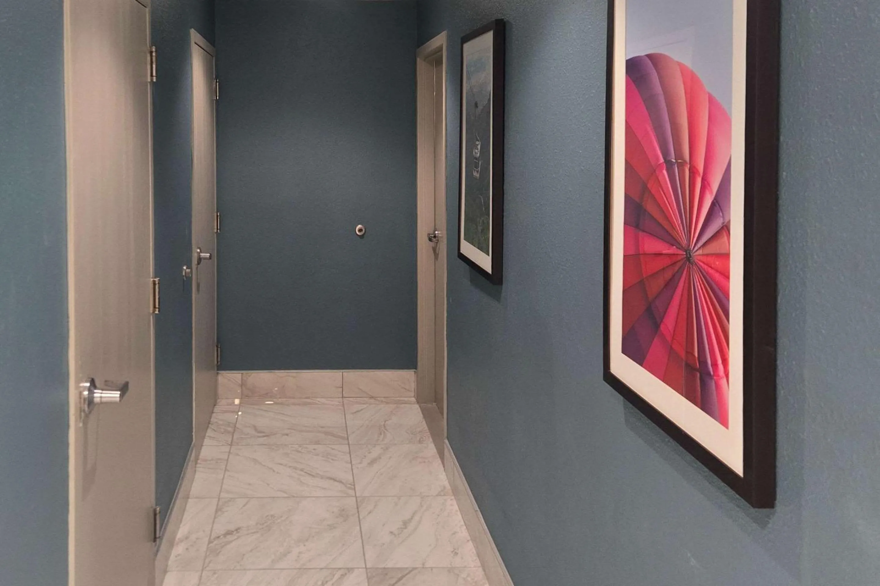 Lobby or reception in Super 8 by Wyndham Albuquerque Airport