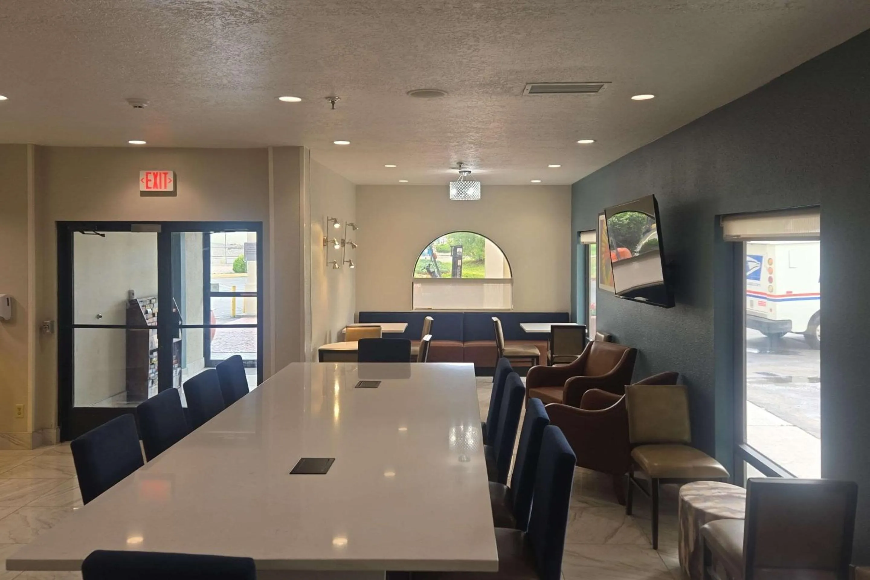 Breakfast in Super 8 by Wyndham Albuquerque Airport