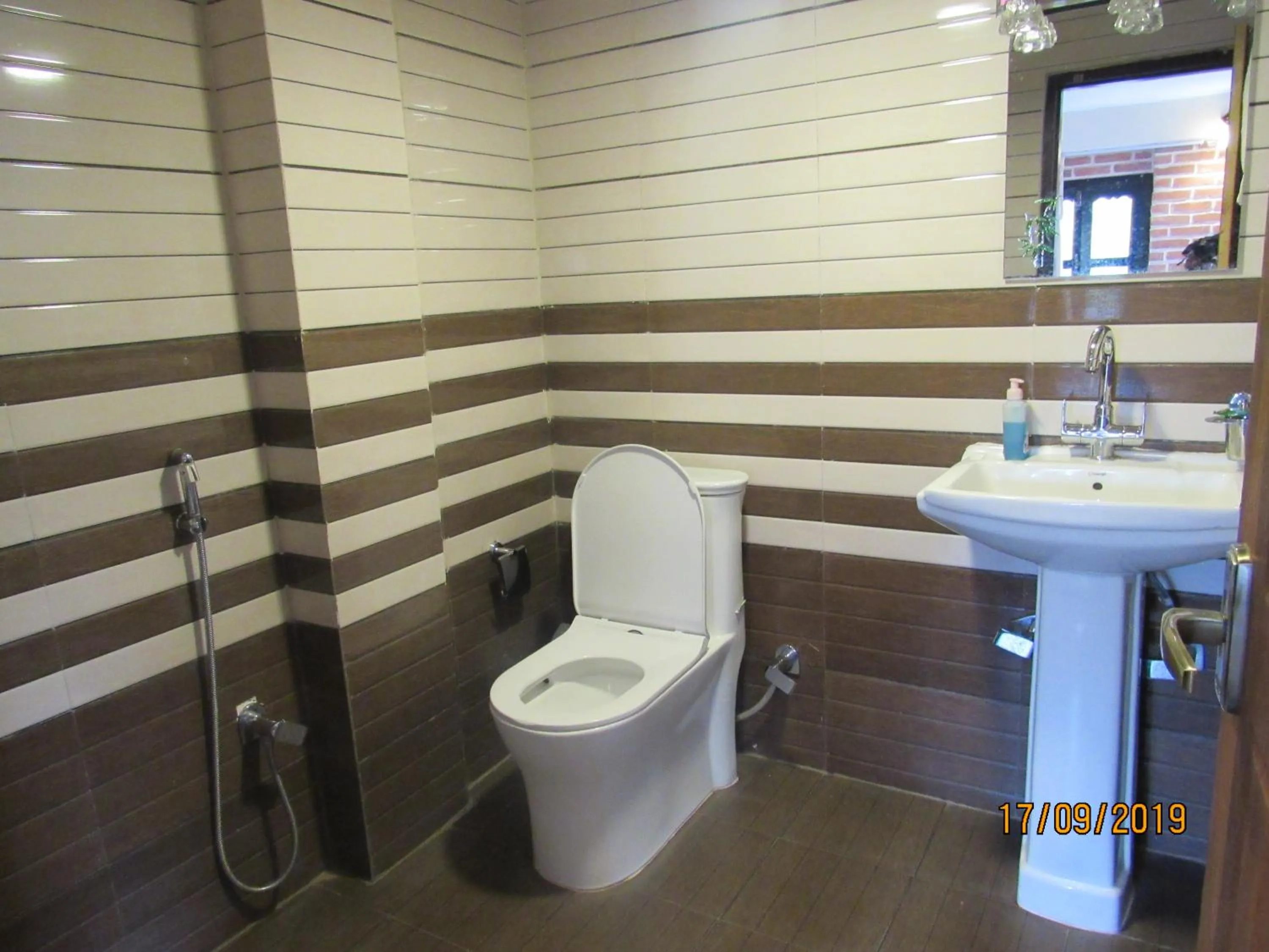 Toilet in HOTEL LAYAKU DURBAR