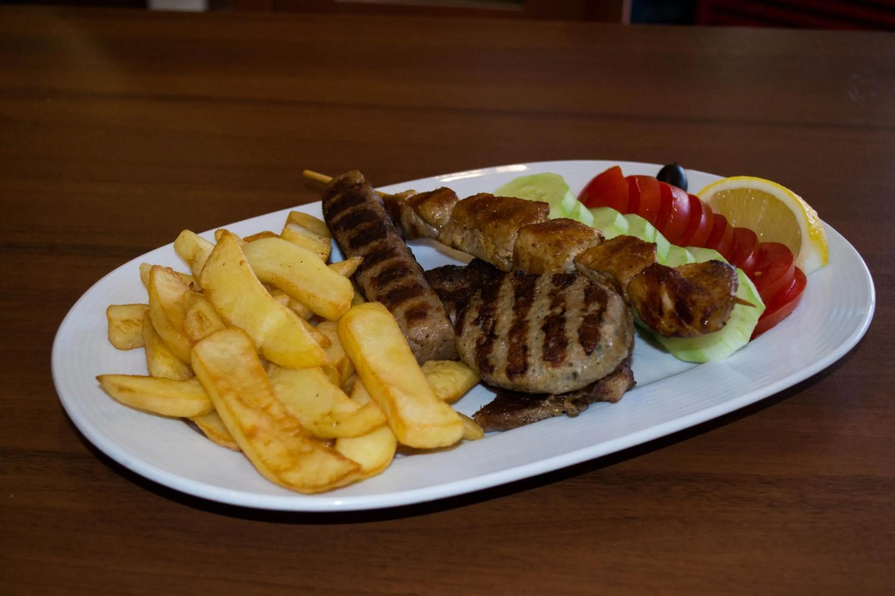 Restaurant/places to eat in Hotel Evridika