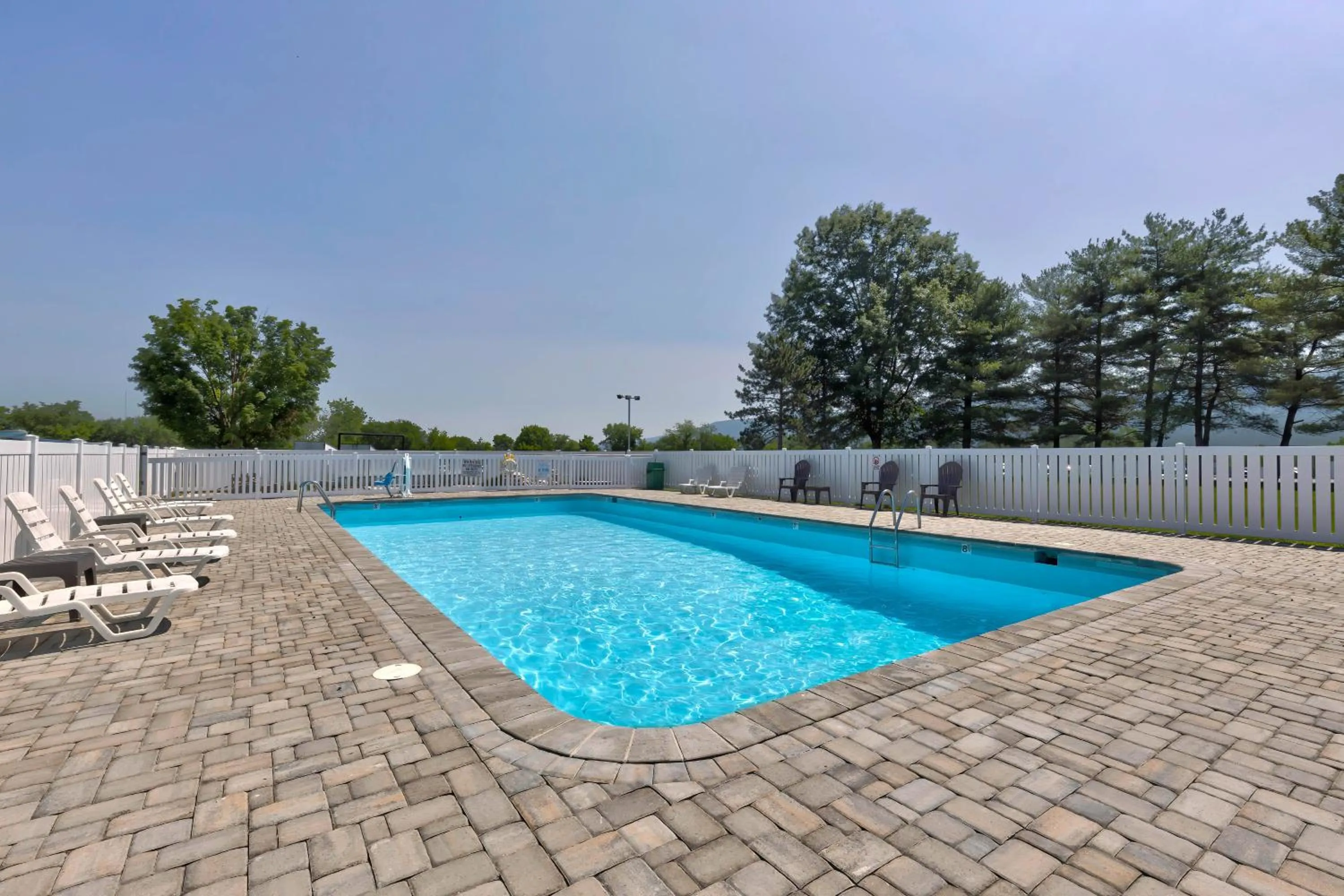 Swimming pool in Motel 6-Mount Jackson, VA - Shenandoah