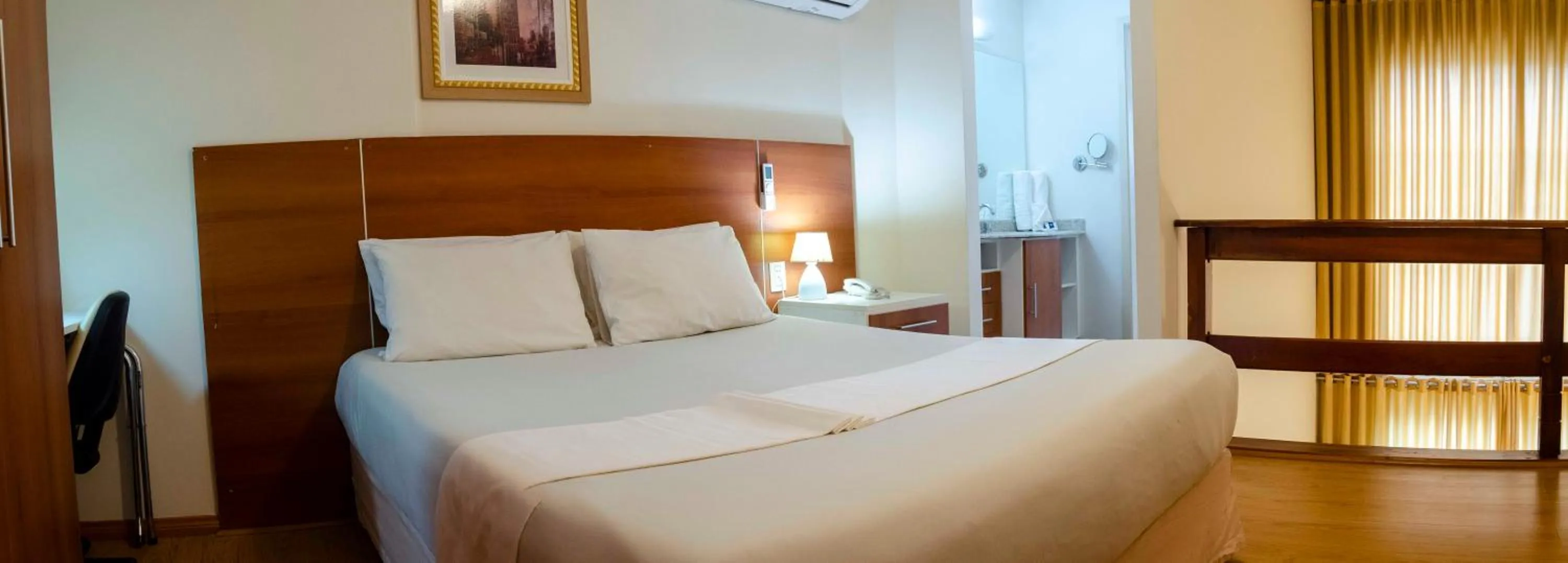 Bed in Hotel City Hall