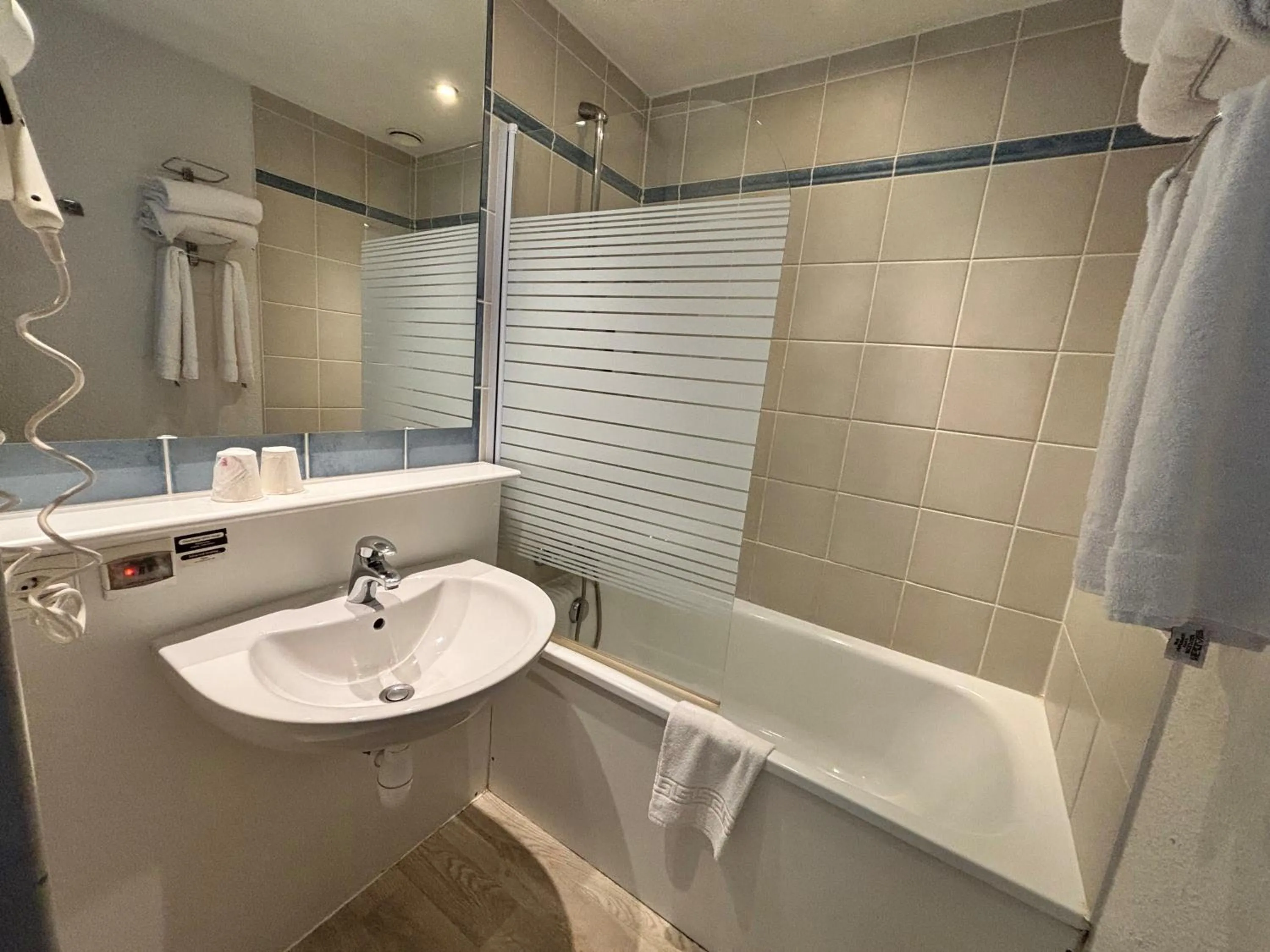 Bathroom in Campanile Saumur