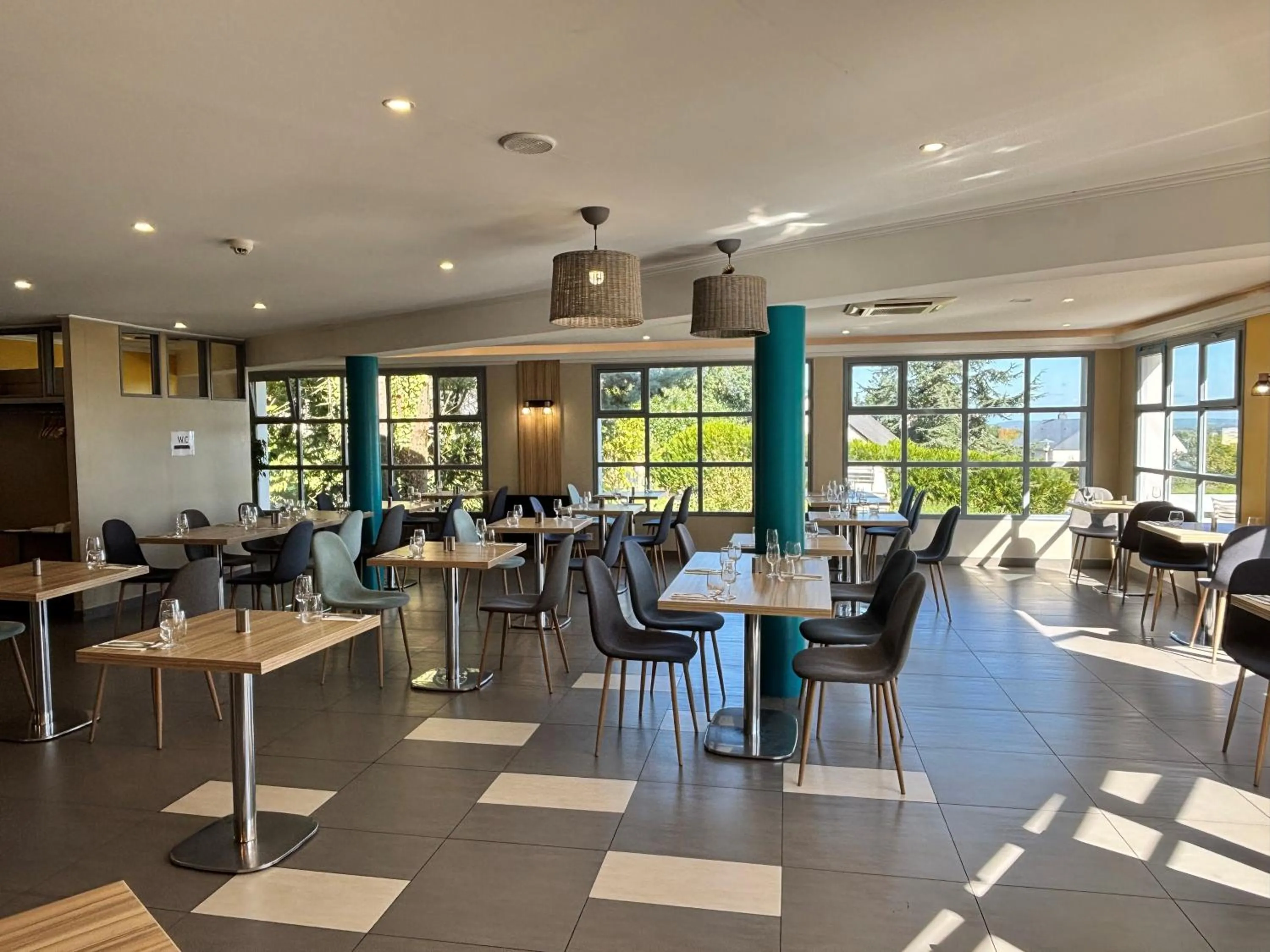 Restaurant/places to eat in Campanile Saumur