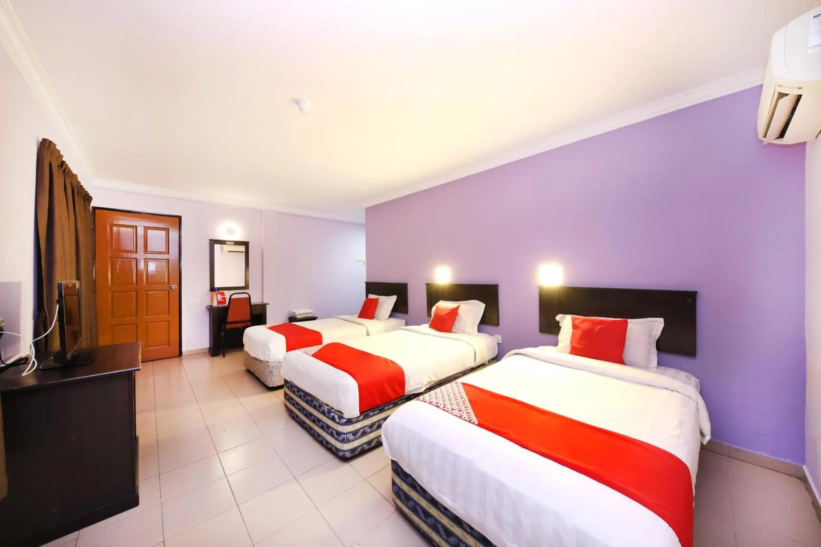 Superior Suite - single occupancy in Super OYO 473 Comfort Hotel 2 Superior Suite - single occupancy in Super OYO 473 Comfort Hotel 2